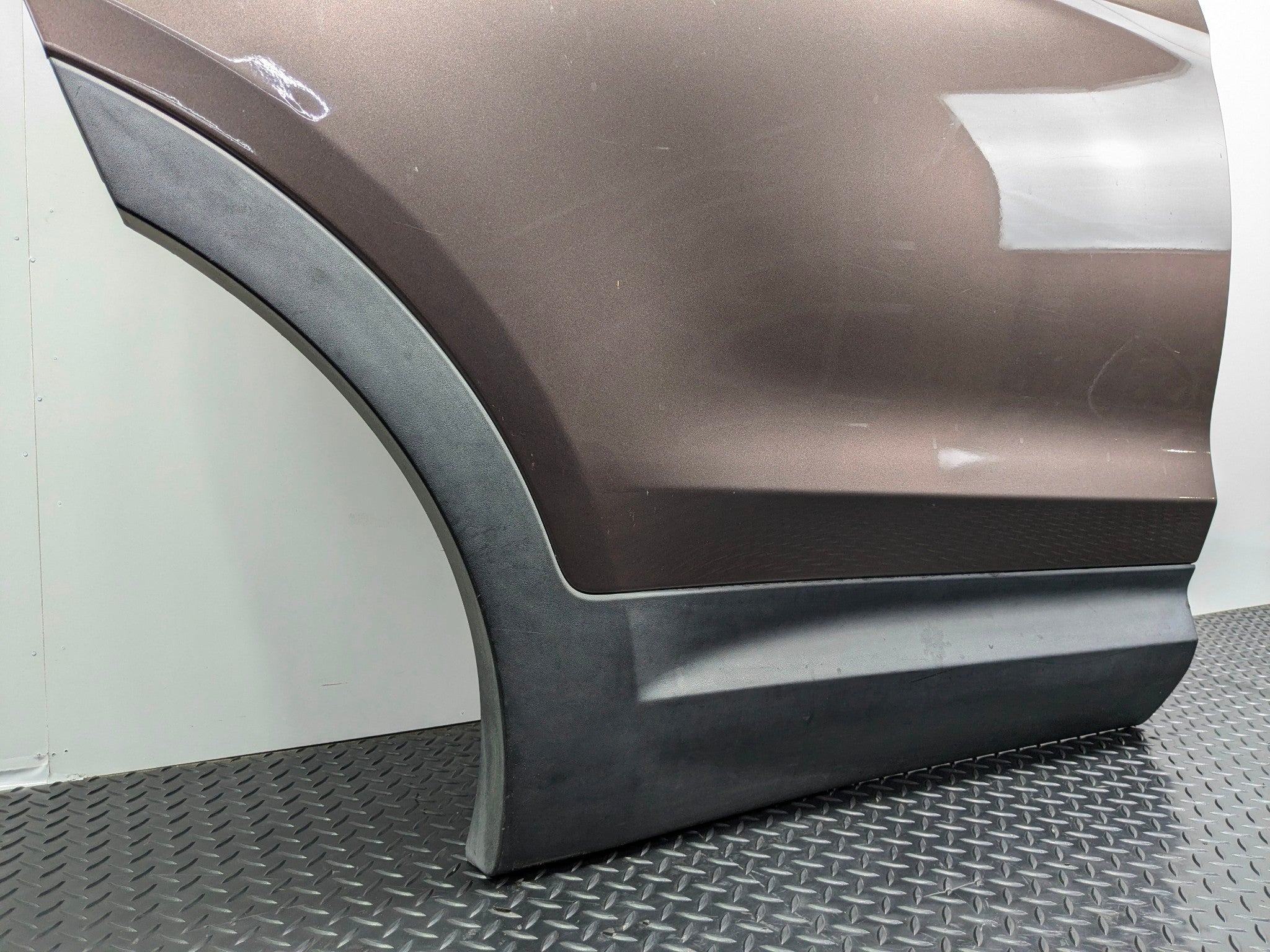 2013 - 2019 OEM HYUNDAI SANTA FE REAR RIGHT PASSENGER SIDE DOOR SHELL PANEL N9N