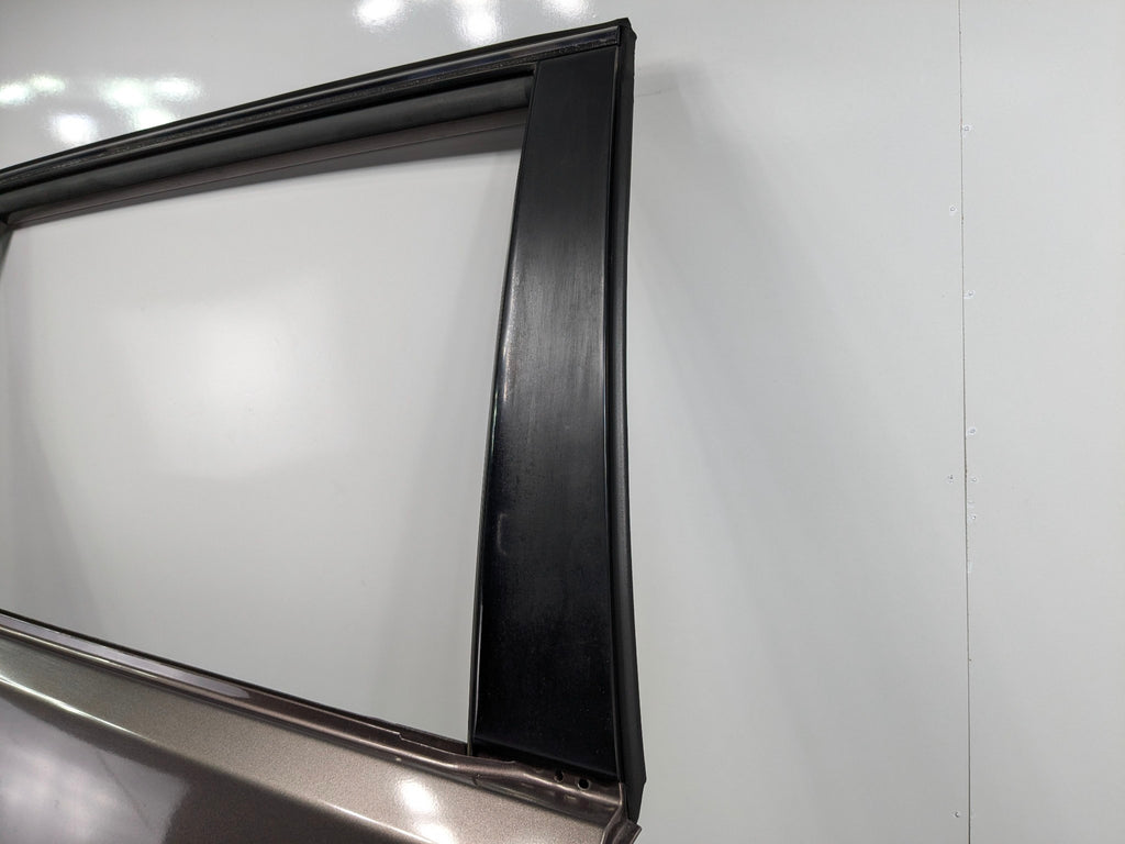 2013 - 2019 OEM HYUNDAI SANTA FE REAR RIGHT PASSENGER SIDE DOOR SHELL PANEL N9N