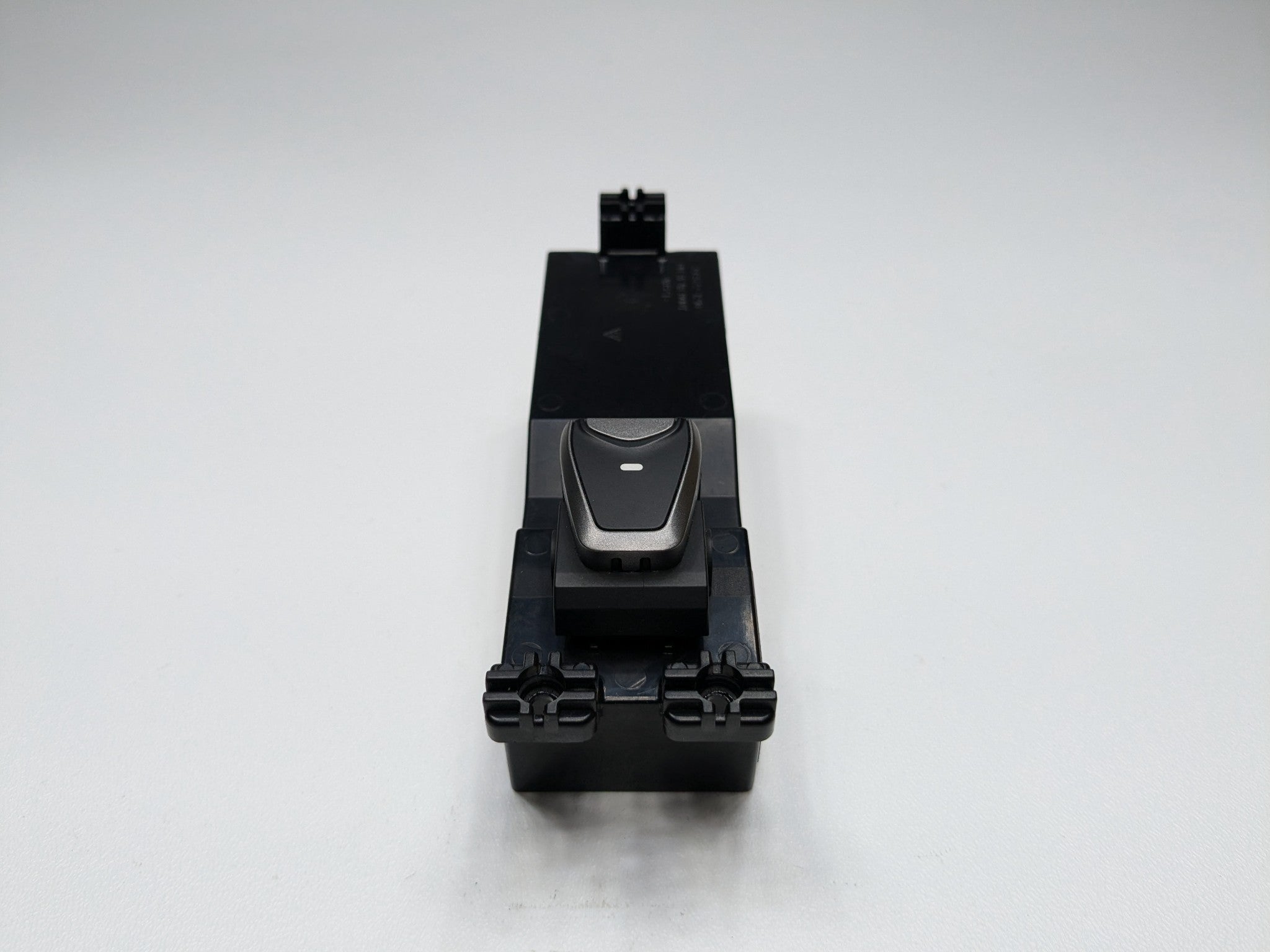 13 - 19 OEM HYUNDAI SANTA FE REAR RIGHT PASSENGER DOOR POWER WINDOW SWITCH