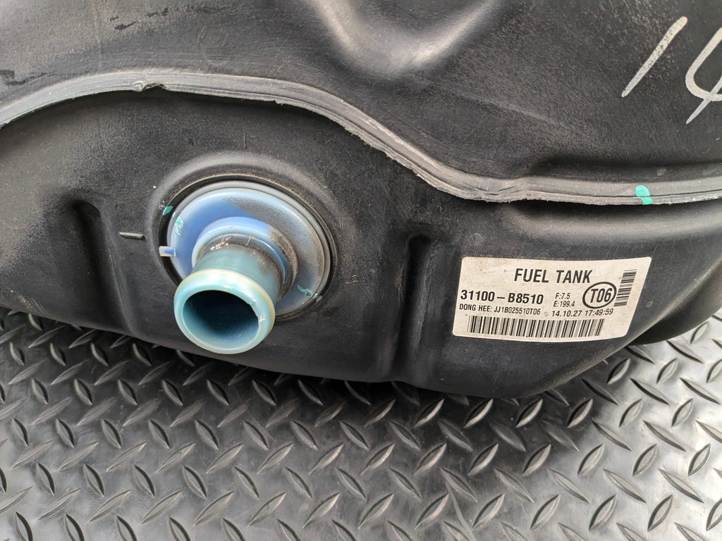 2013 - 2019 OEM HYUNDAI SANTA FE REAR FUEL TANK RESERVOIR ASSEMBLY