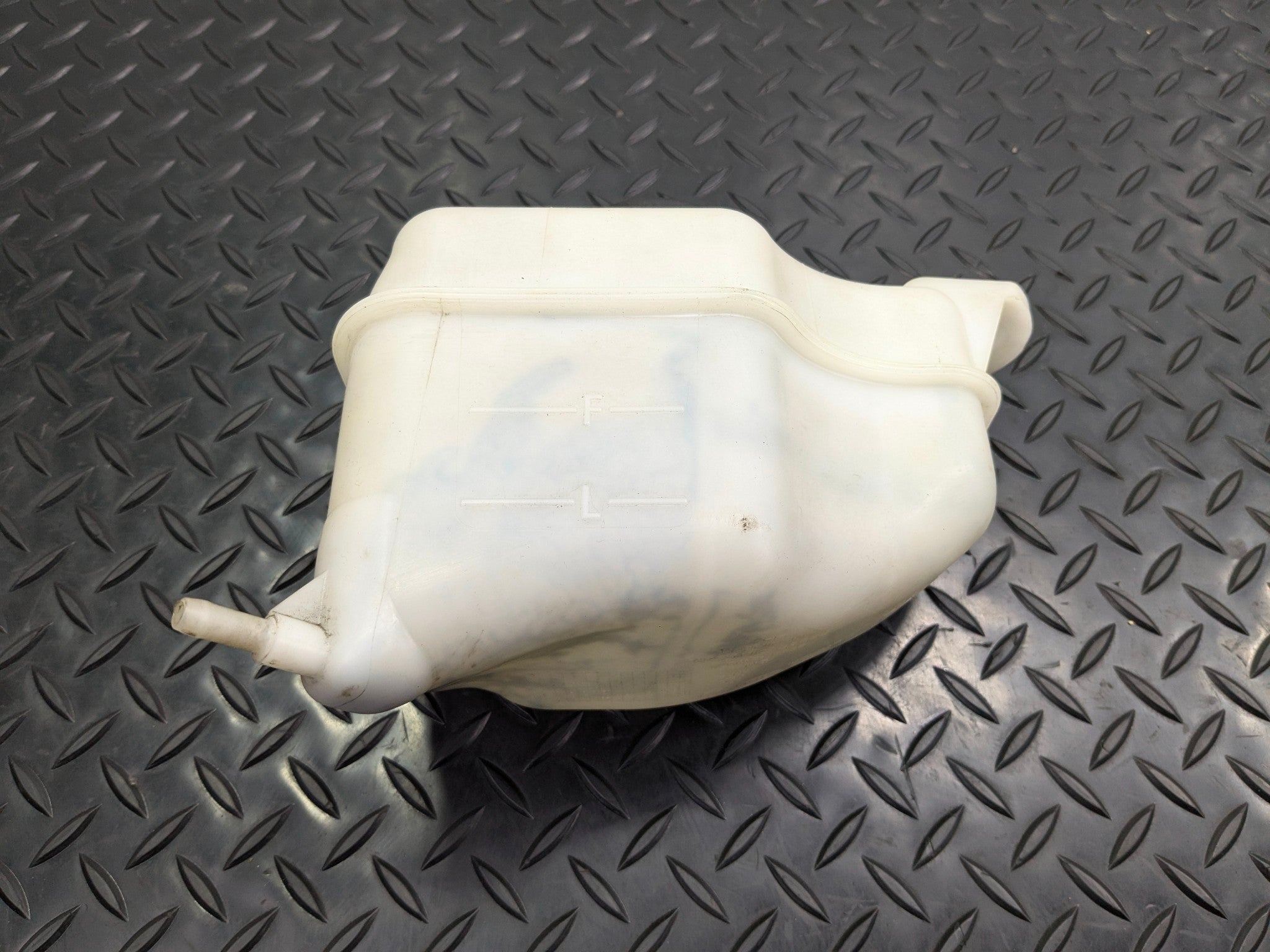 2013 - 2019 OEM HYUNDAI SANTA FE RADIATOR COOLANT OVERFLOW BOTTLE RESERVOIR