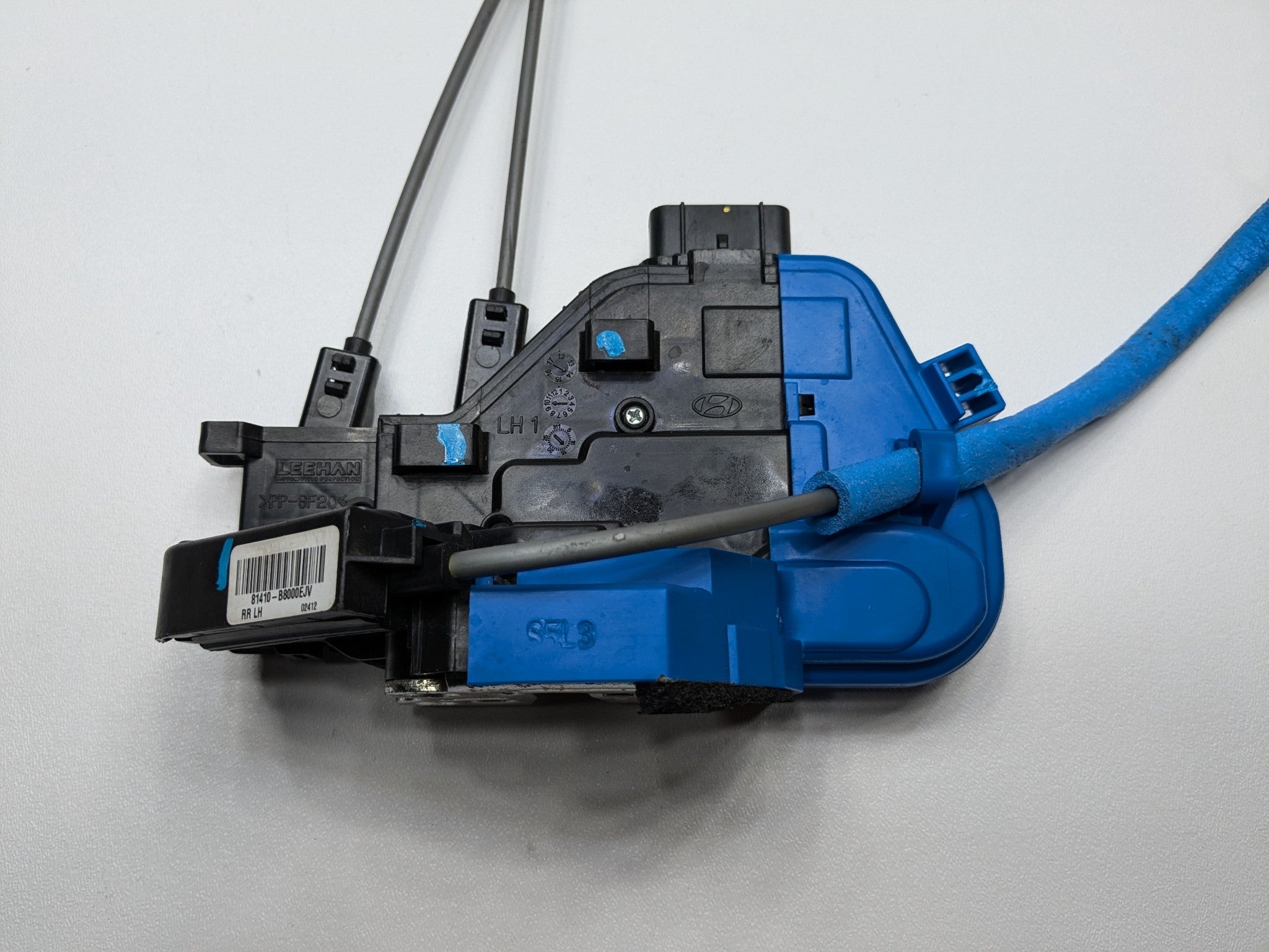 2013 - 2019 OEM HYUNDAI SANTA FE REAR LEFT DRIVER SIDE DOOR LATCH LOCK ACTUATOR