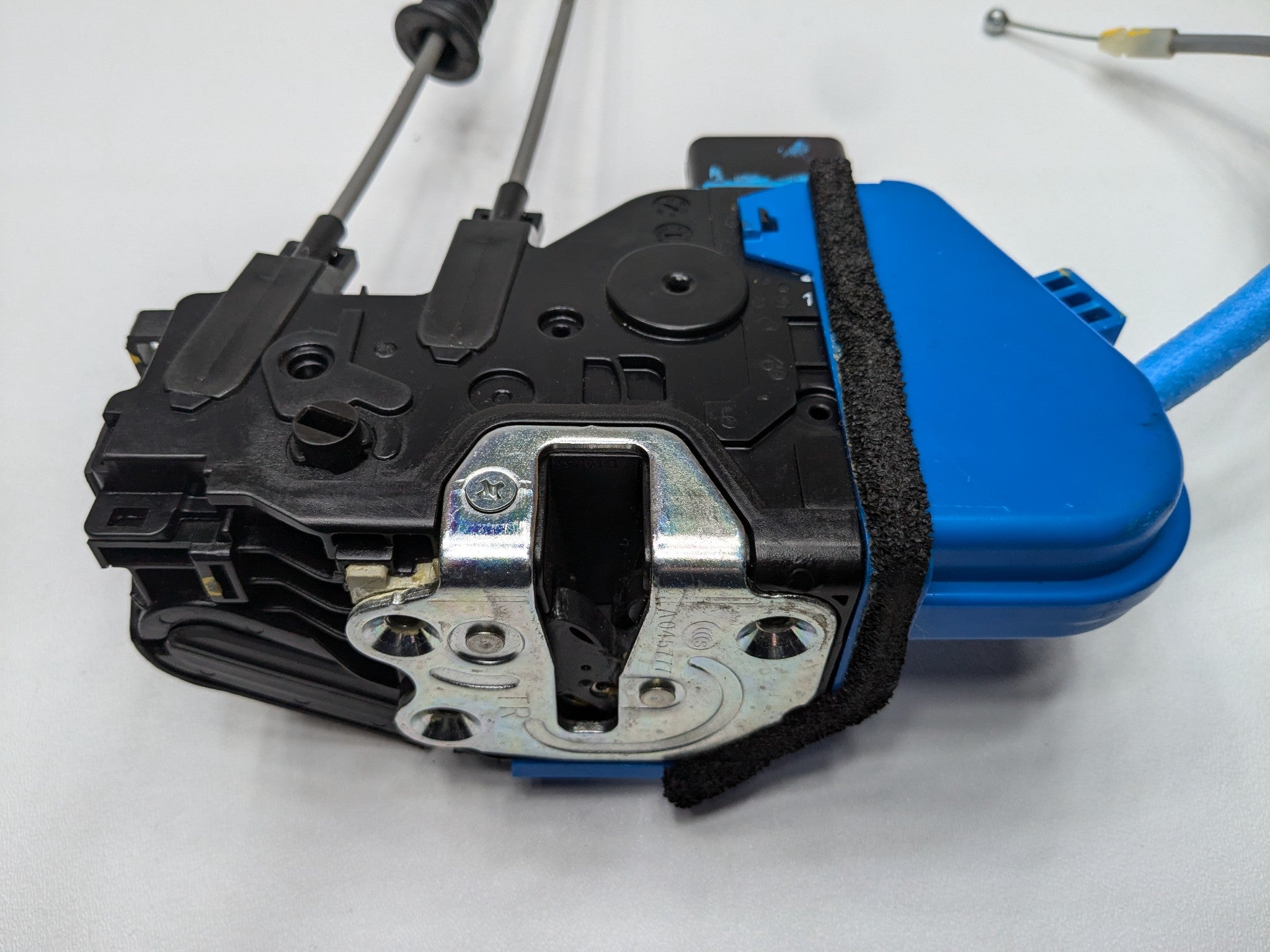 13 - 19 OEM HYUNDAI SANTA FE REAR RIGHT PASSENGER SIDE DOOR LATCH LOCK ACTUATOR
