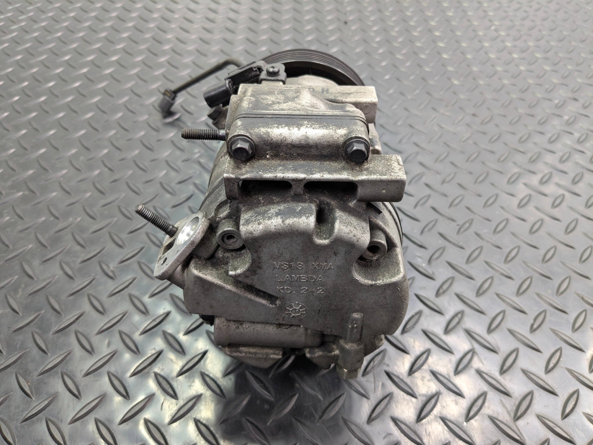 2013 - 2019 OEM HYUNDAI SANTA FE AC AIR CONDITIONING COMPRESSOR PUMP