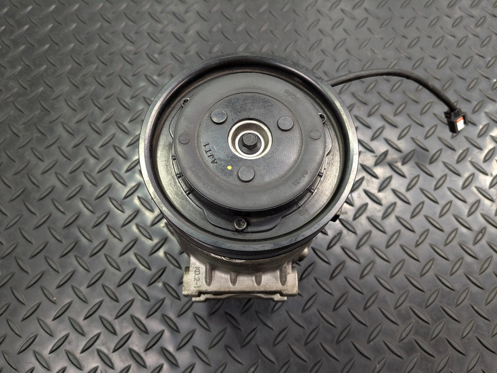 2013 - 2019 OEM HYUNDAI SANTA FE AC AIR CONDITIONING COMPRESSOR PUMP