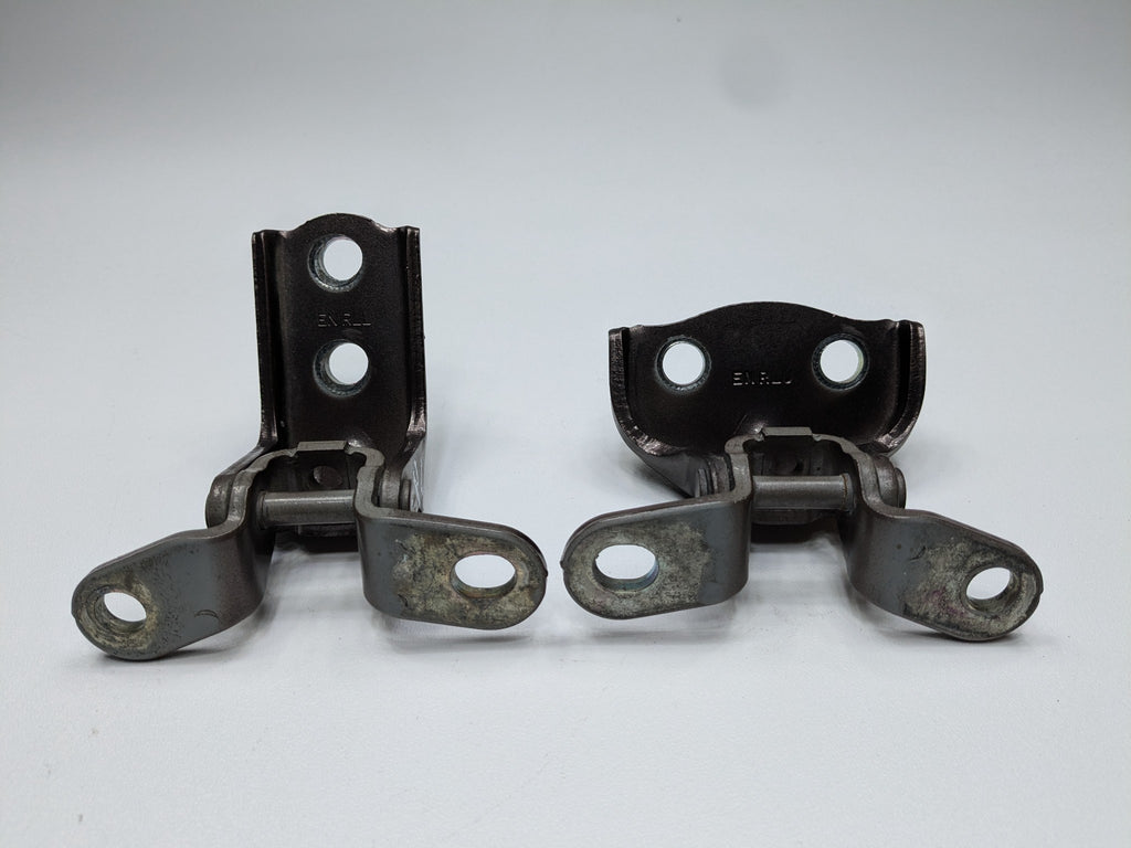 2013 - 2019 OEM HYUNDAI SANTA FE REAR LEFT SIDE DOOR HINGE LOWER AND UPPER