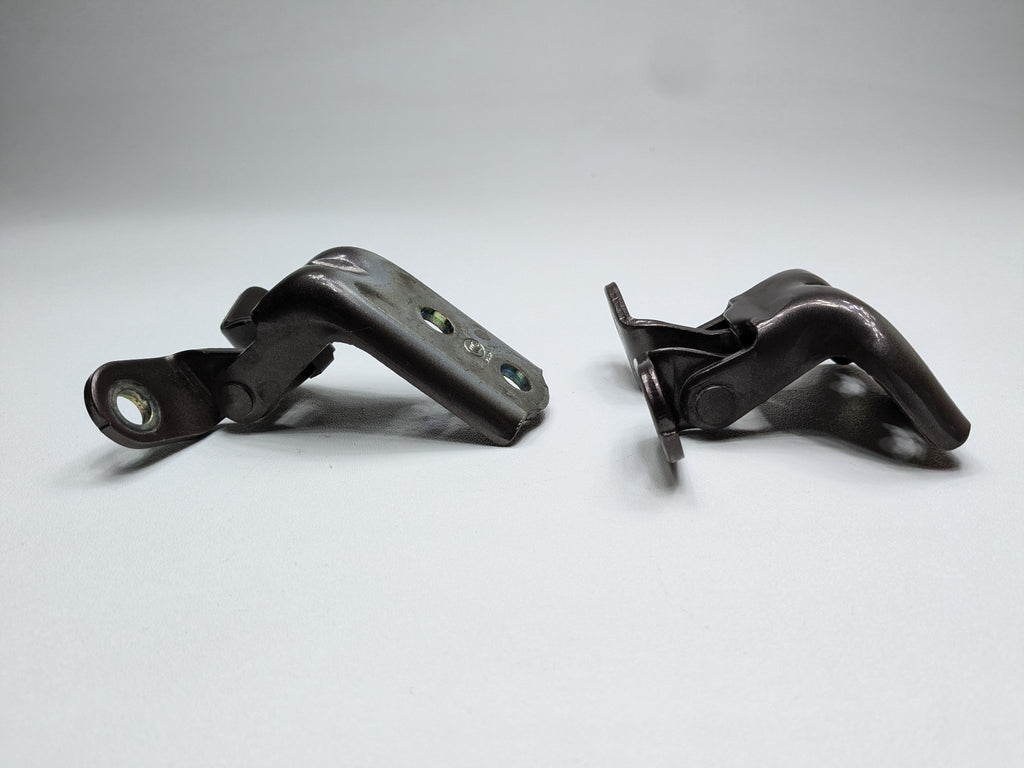 2013 - 2019 OEM HYUNDAI SANTA FE REAR LEFT SIDE DOOR HINGE LOWER AND UPPER