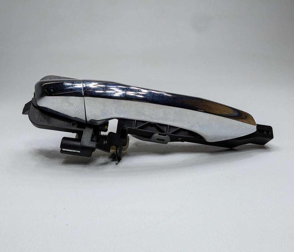 2013 - 2019 OEM HYUNDAI SANTA FE REAR RIGHT PASSENGER SIDE EXTERIOR DOOR HANDLE
