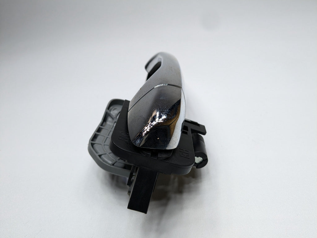 2013 - 2019 OEM HYUNDAI SANTA FE REAR RIGHT PASSENGER SIDE EXTERIOR DOOR HANDLE