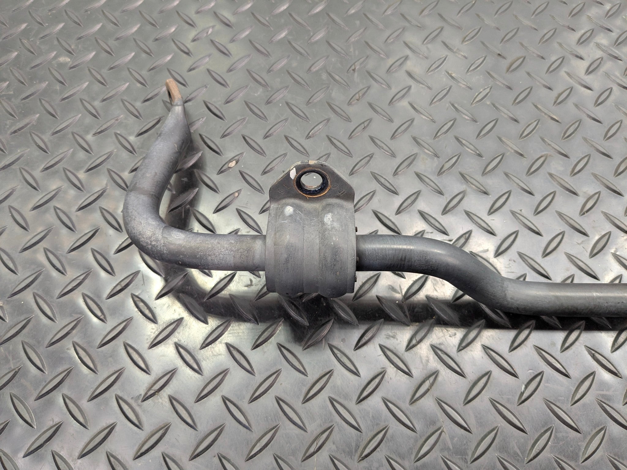 2013 - 2019 OEM HYUNDAI SANTA FE REAR STABILIZER SUSPENSION ANTI-ROLL SWAY BAR
