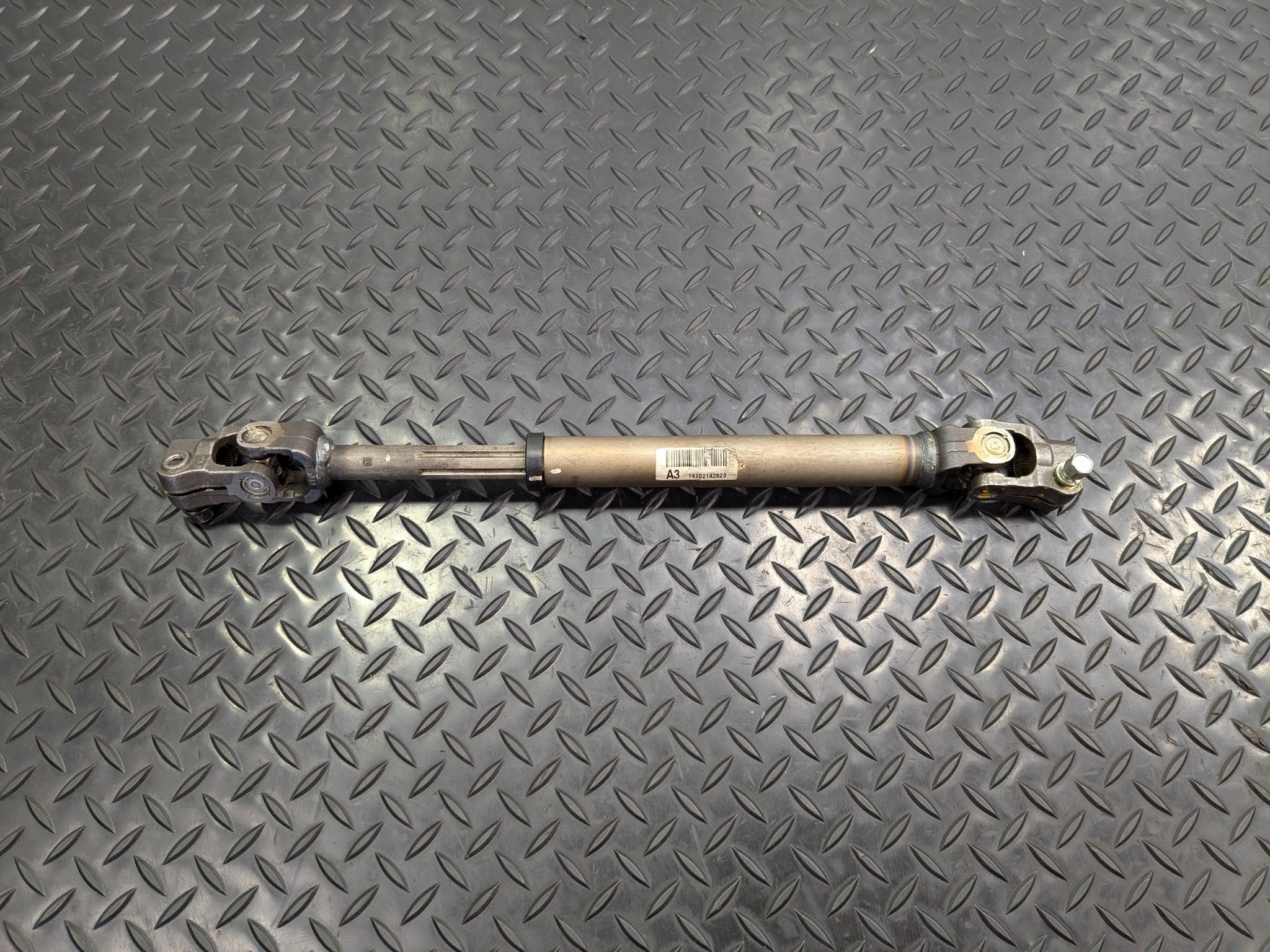 2013 - 2019 OEM HYUNDAI SANTA FE STEERING LOWER INTERMEDIATE JOINT SHAFT