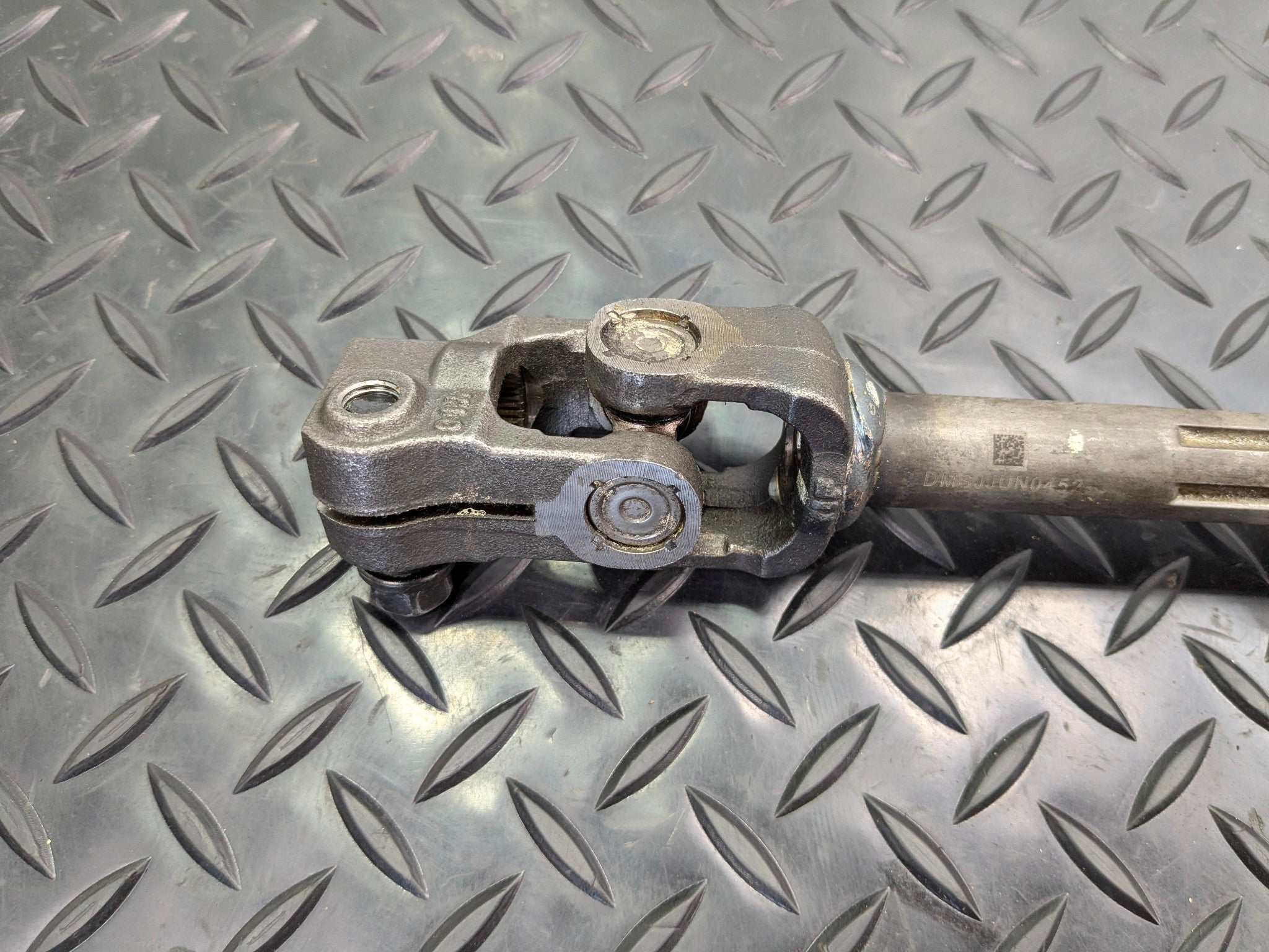2013 - 2019 OEM HYUNDAI SANTA FE STEERING LOWER INTERMEDIATE JOINT SHAFT