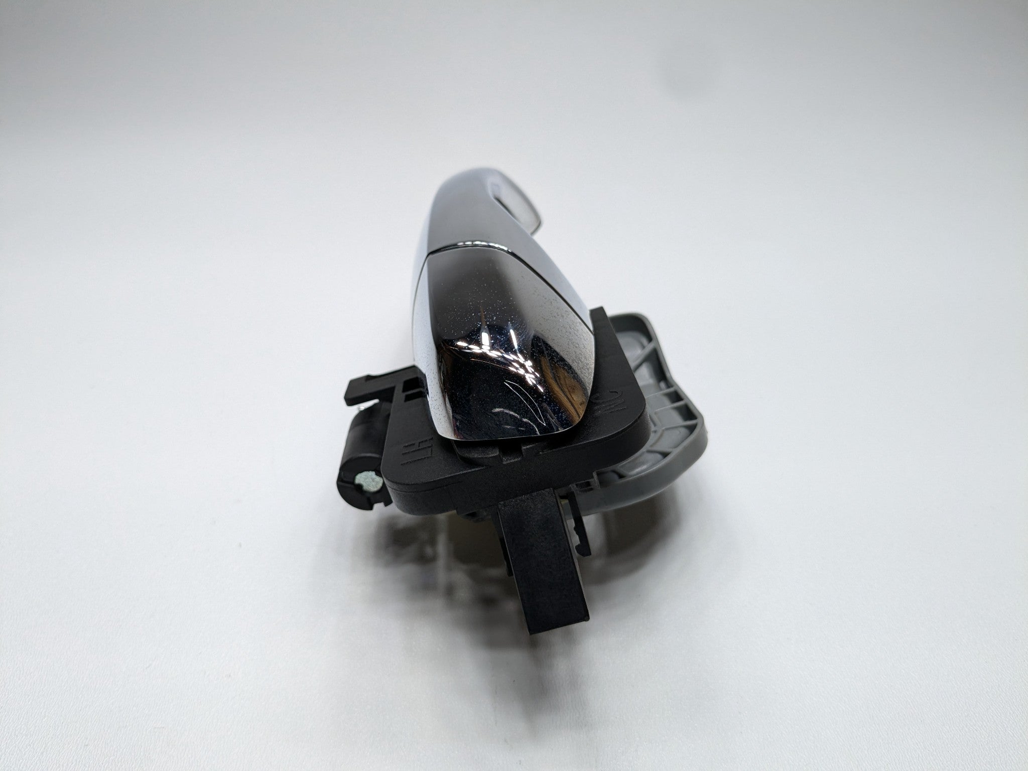2013 - 2019 OEM HYUNDAI SANTA FE REAR LEFT DRIVER SIDE EXTERIOR DOOR HANDLE