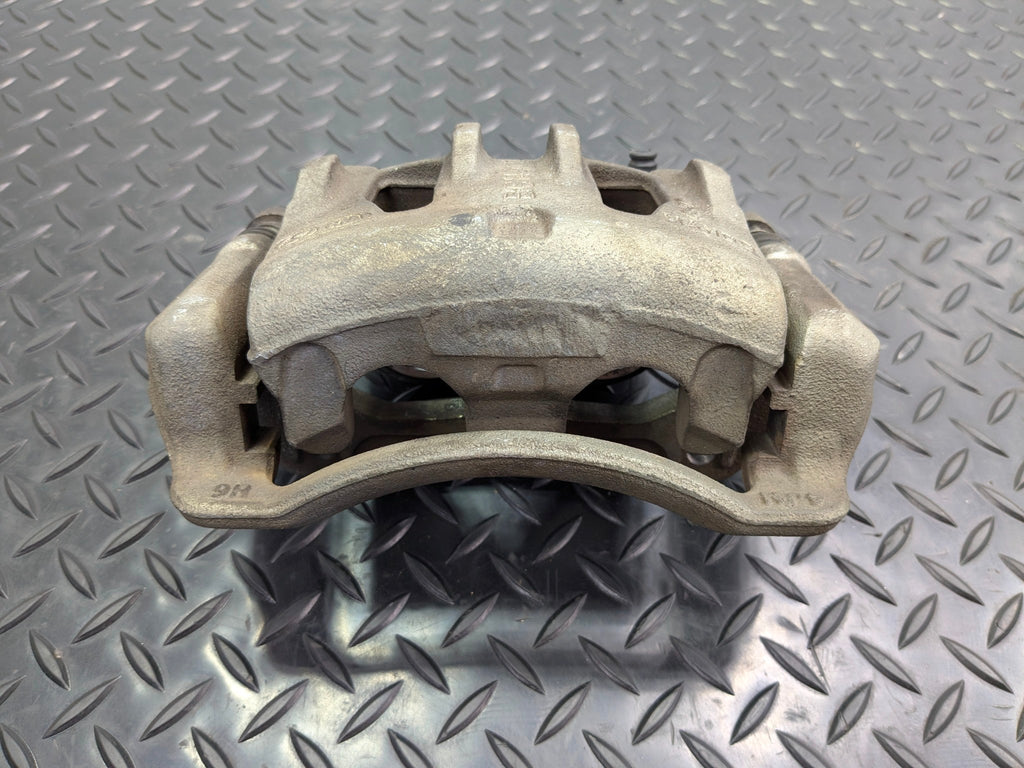 2013 - 2019 OEM HYUNDAI SANTA FE FRONT LEFT DRIVER SIDE ABS BRAKE CALIPER