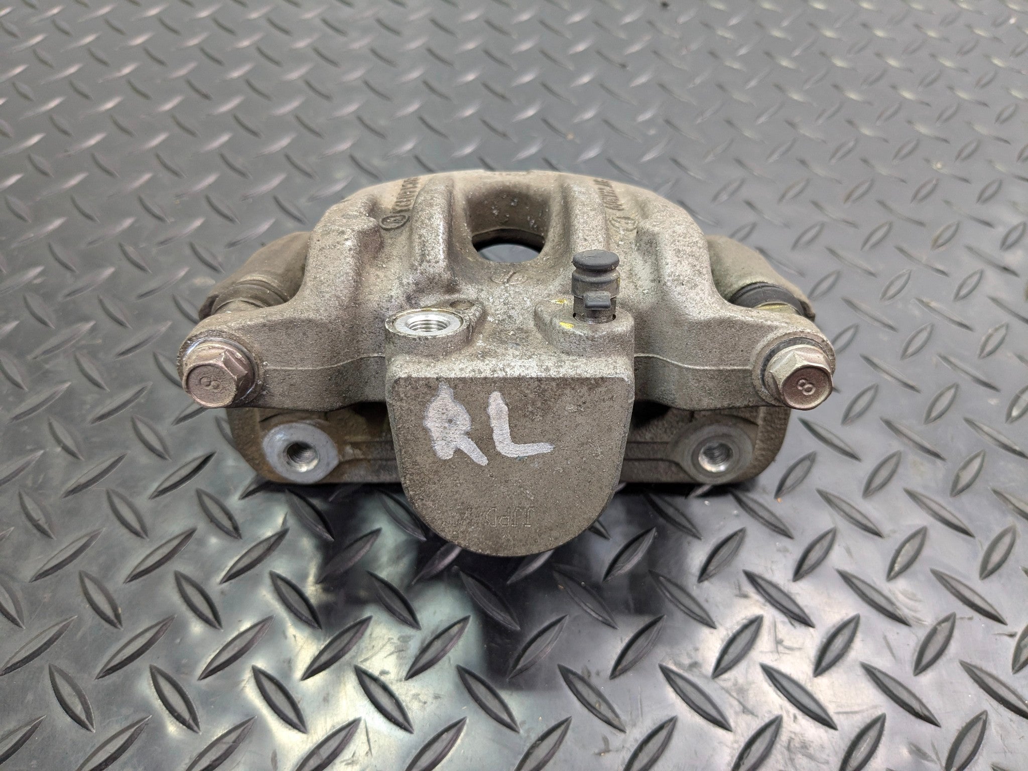 2013 - 2019 OEM HYUNDAI SANTA FE REAR LEFT DRIVER SIDE ABS BRAKE CALIPER