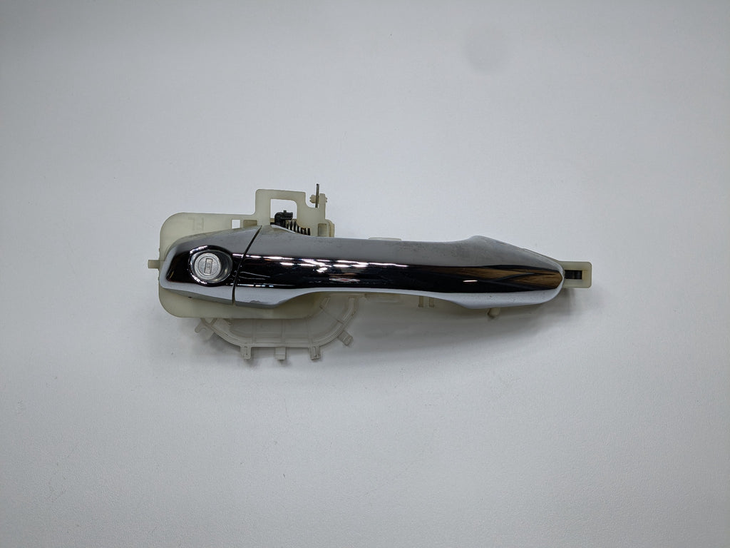 2013 - 2019 OEM HYUNDAI SANTA FE FRONT LEFT DRIVER SIDE EXTERIOR DOOR HANDLE