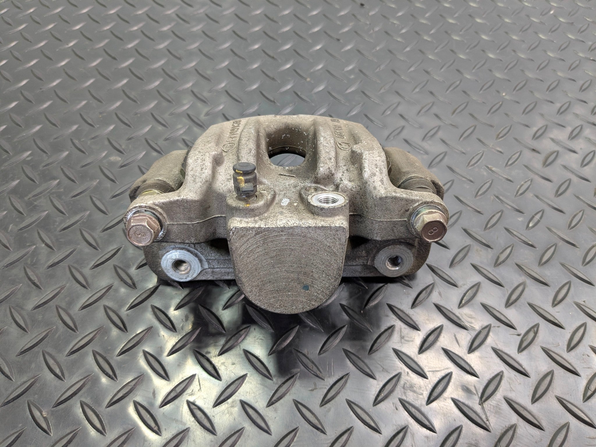 2013 - 2019 OEM HYUNDAI SANTA FE REAR RIGHT PASSENGER SIDE ABS BRAKE CALIPER
