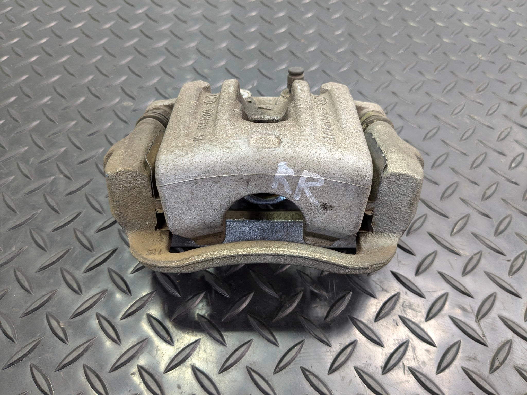 2013 - 2019 OEM HYUNDAI SANTA FE REAR RIGHT PASSENGER SIDE ABS BRAKE CALIPER
