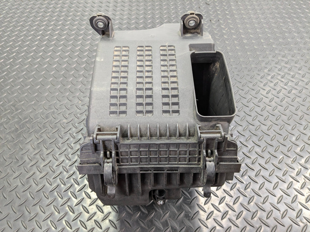 2013 - 2019 OEM HYUNDAI SANTA FE AIR INTAKE CLEANER BOX