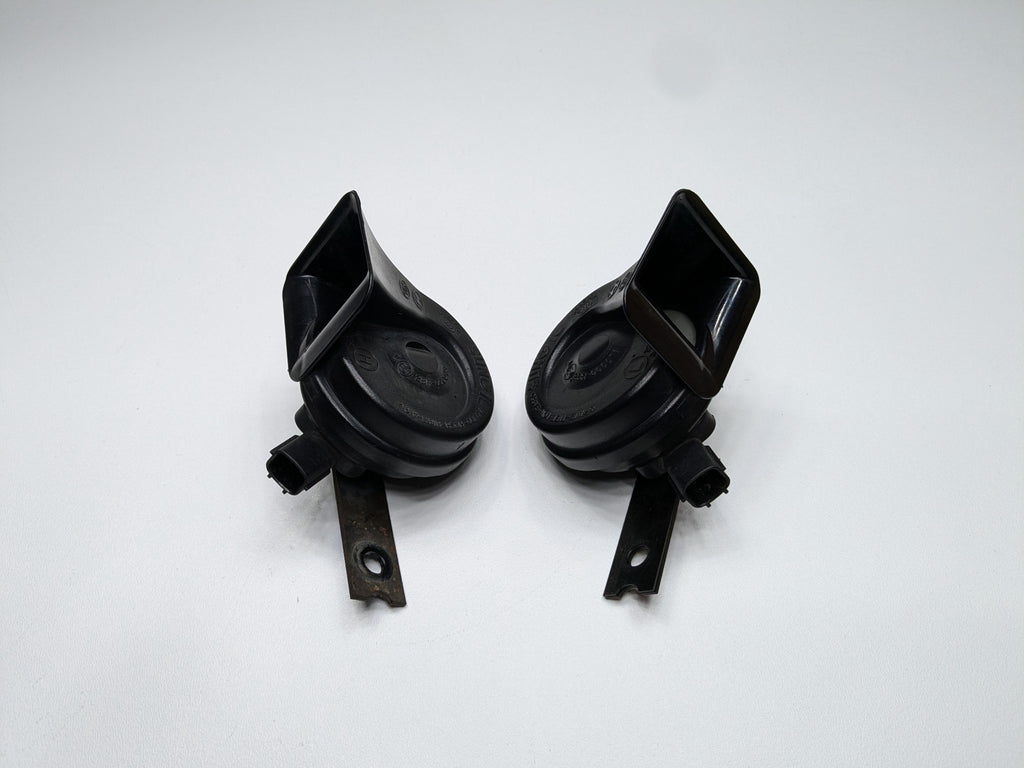 2013 - 2019 OEM HYUNDAI SANTA FE HIGH AND LOW NOTE TONE SAFETY HORN SET