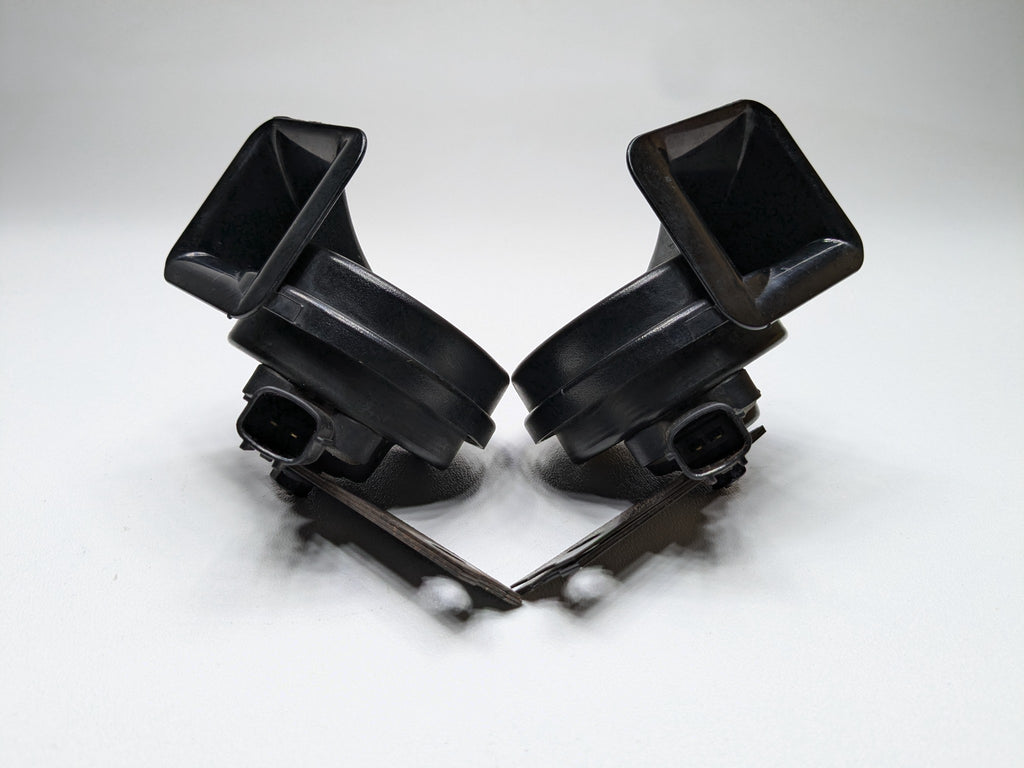 2013 - 2019 OEM HYUNDAI SANTA FE HIGH AND LOW NOTE TONE SAFETY HORN SET