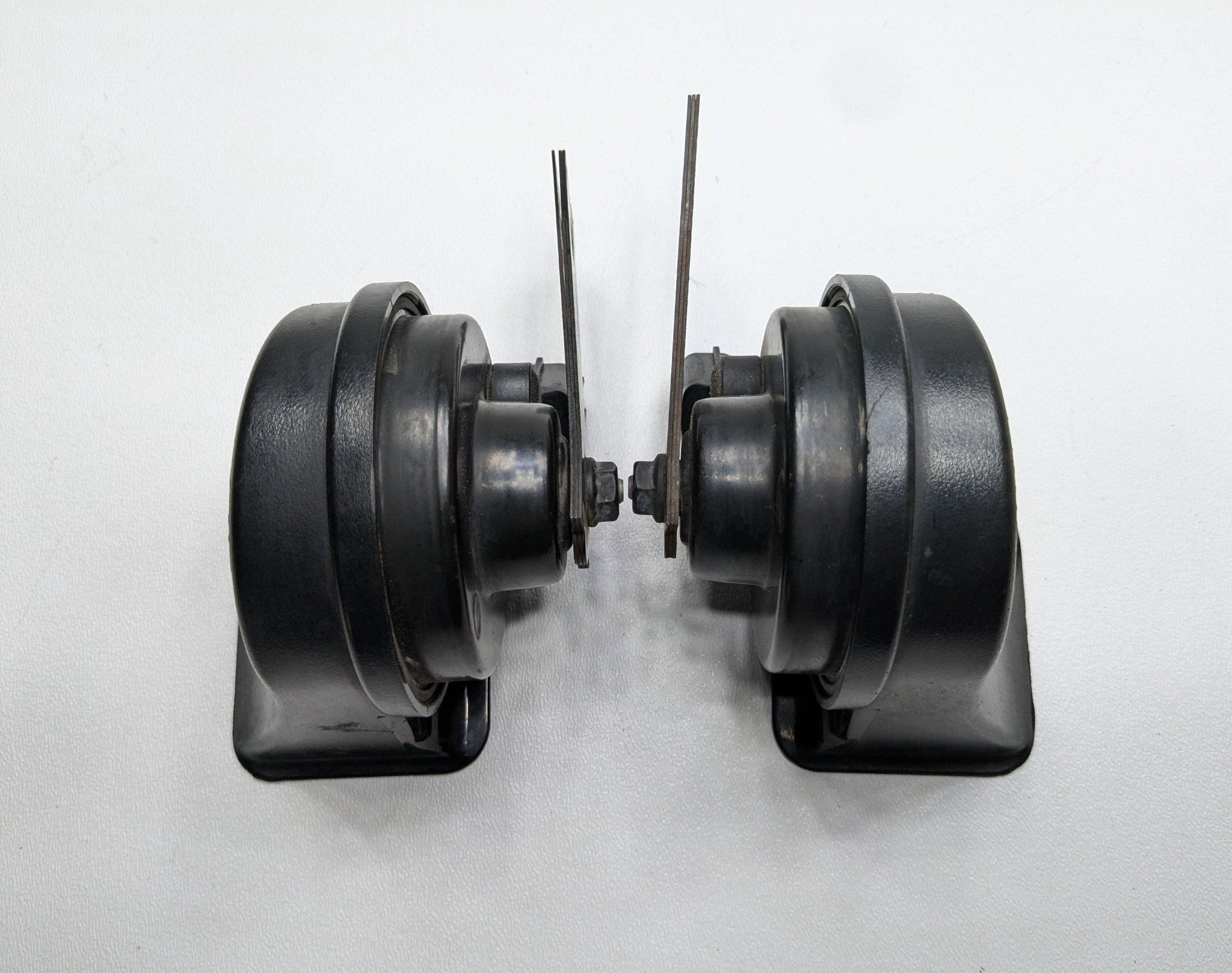 2013 - 2019 OEM HYUNDAI SANTA FE HIGH AND LOW NOTE TONE SAFETY HORN SET