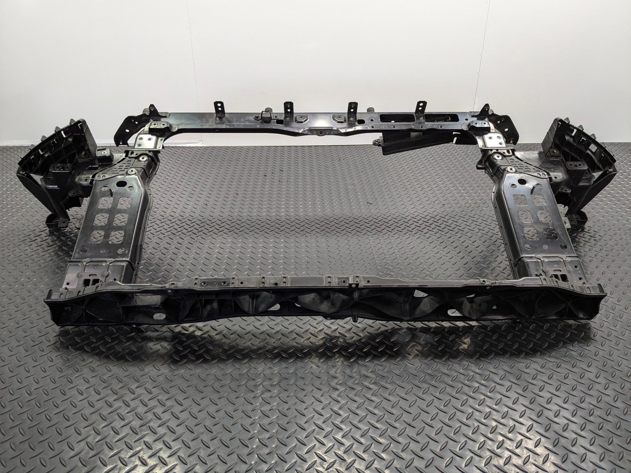 2013 - 2019 OEM HYUNDAI SANTA FE LOWER RADIATOR SUPPORT CARRIER ASSEMBLY