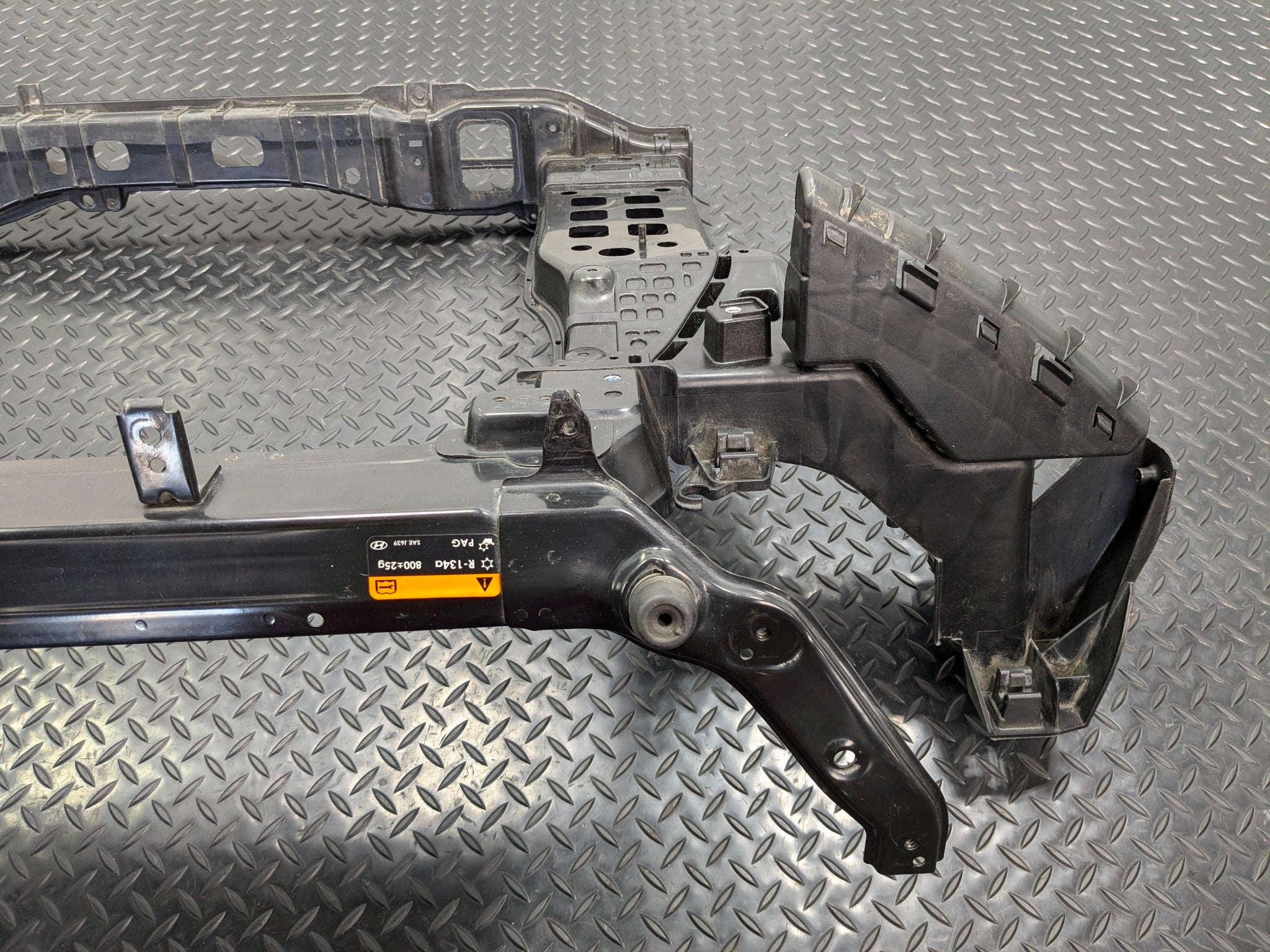 2013 - 2019 OEM HYUNDAI SANTA FE LOWER RADIATOR SUPPORT CARRIER ASSEMBLY