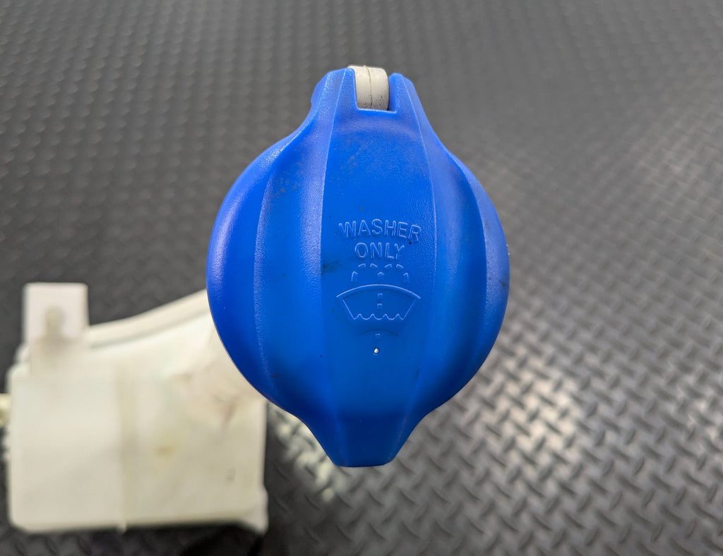 2013 - 2019 OEM HYUNDAI SANTA FE WINDSHIELD WASHER BOTTLE RESERVOIR TANK