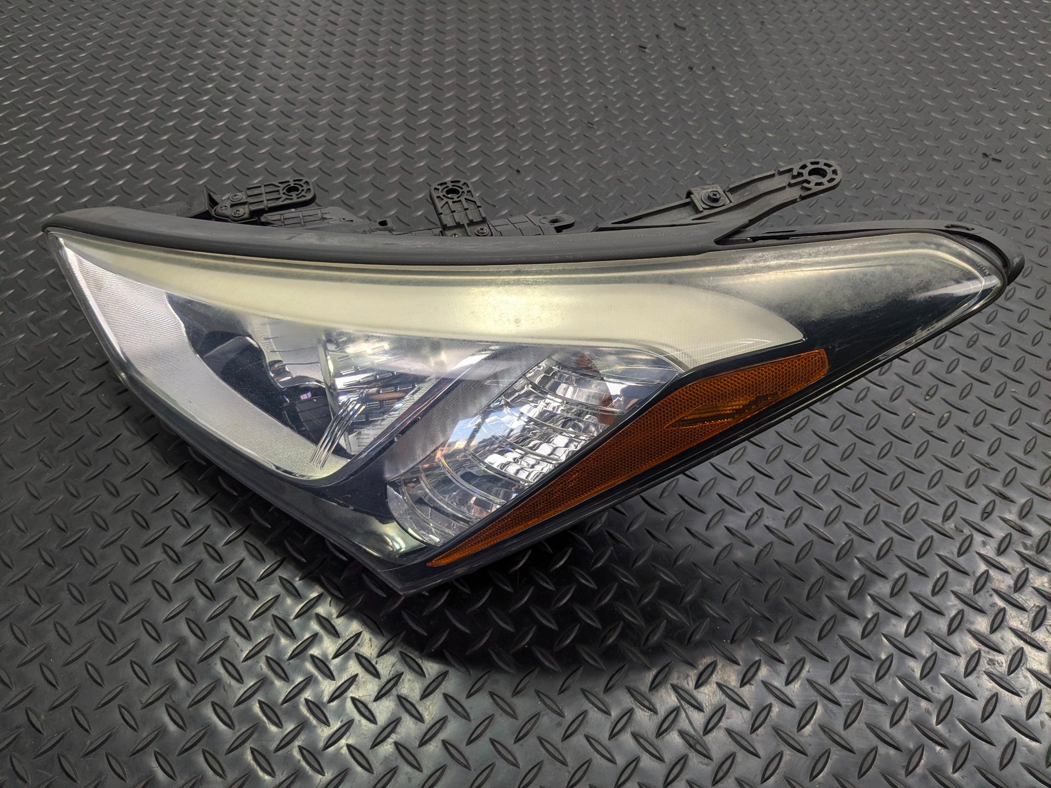 2013 - 2019 OEM HYUNDAI SANTA FE FRONT LEFT DRIVER SIDE HEADLAMP ASSEMBLY