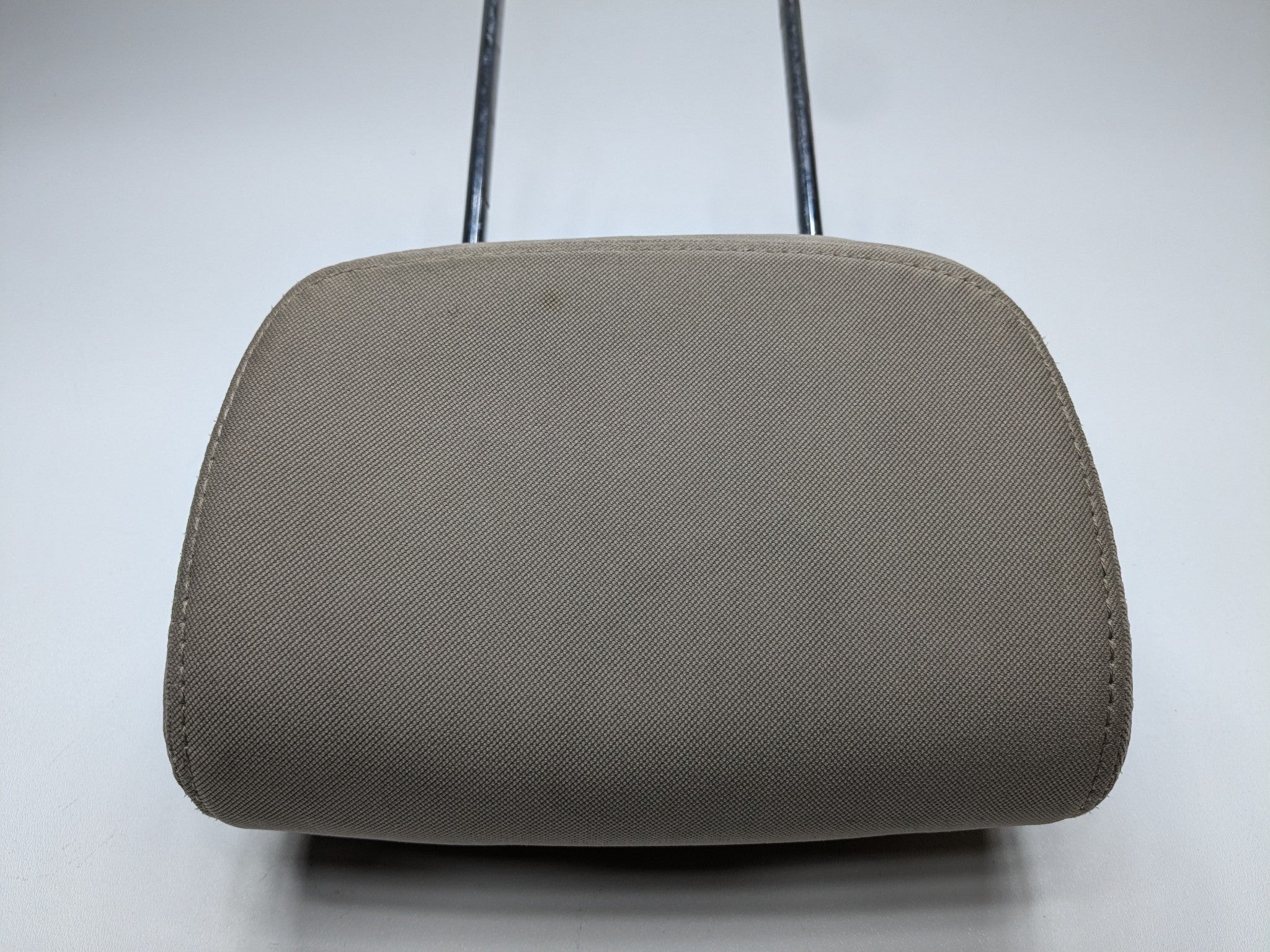 2013 - 2019 OEM HYUNDAI SANTA FE REAR RIGHT PASSENGER SIDE HEADREST CLOTH GRAY