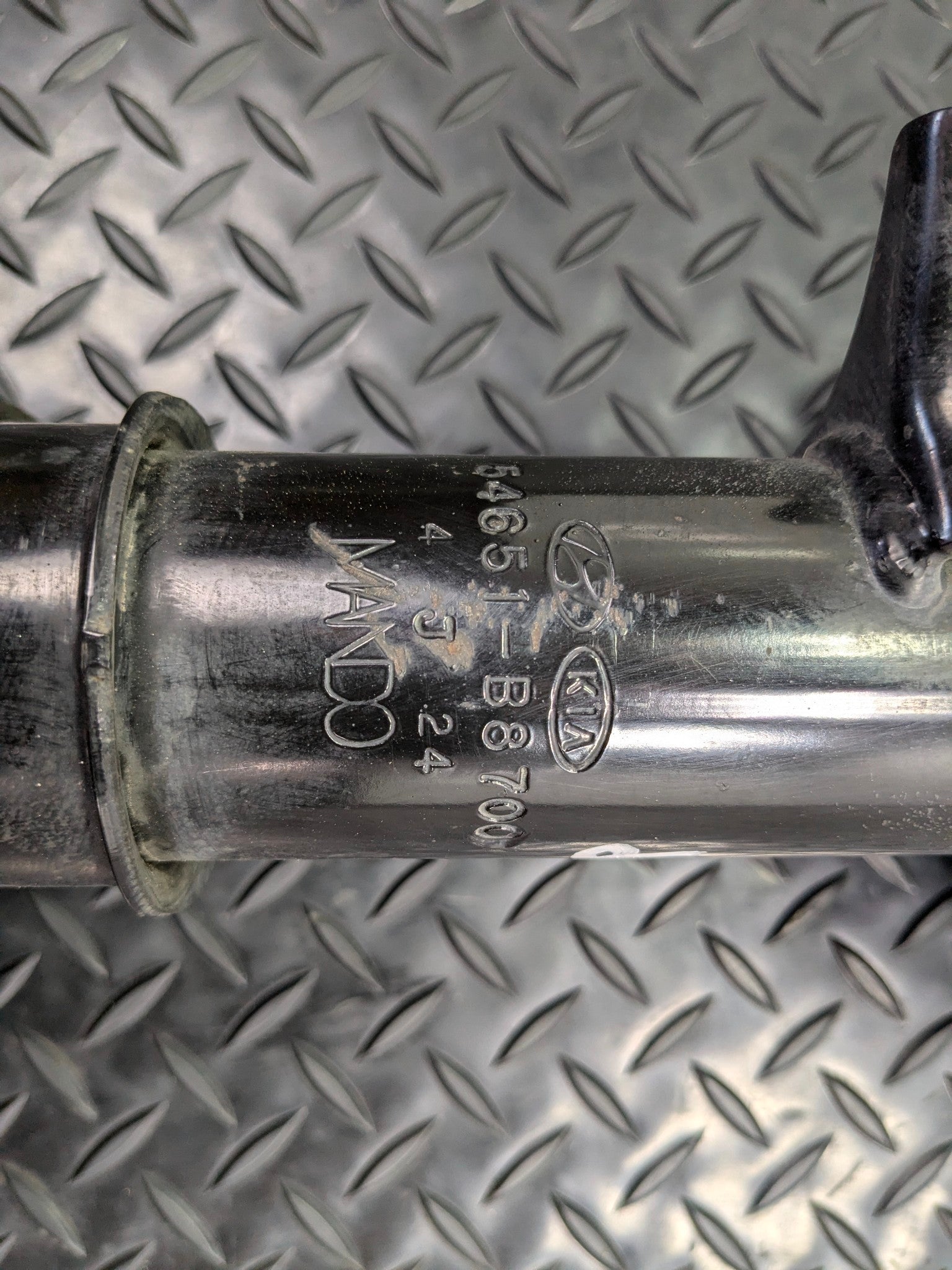 2013 - 2019 OEM HYUNDAI SANTA FE FRONT RIGHT SIDE SHOCK SPRING STRUT ABSORBER
