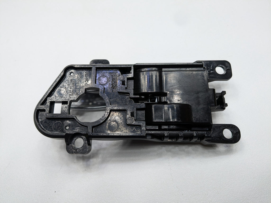 2013 - 2019 OEM HYUNDAI SANTA FE REAR RIGHT PASSENGER SIDE INTERIOR DOOR HANDLE