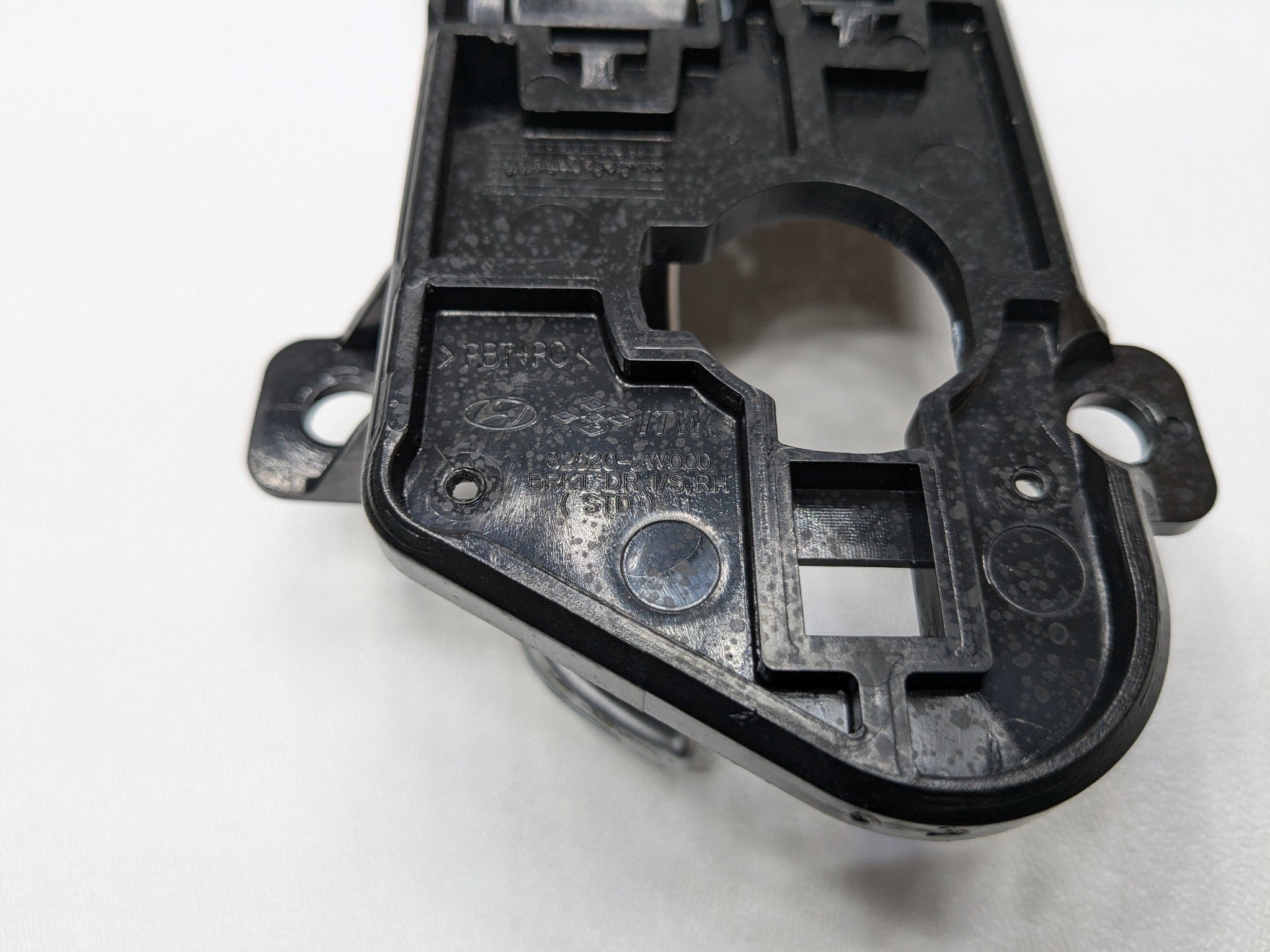 2013 - 2019 OEM HYUNDAI SANTA FE FRONT RIGHT PASSENGER SIDE INTERIOR DOOR HANDLE