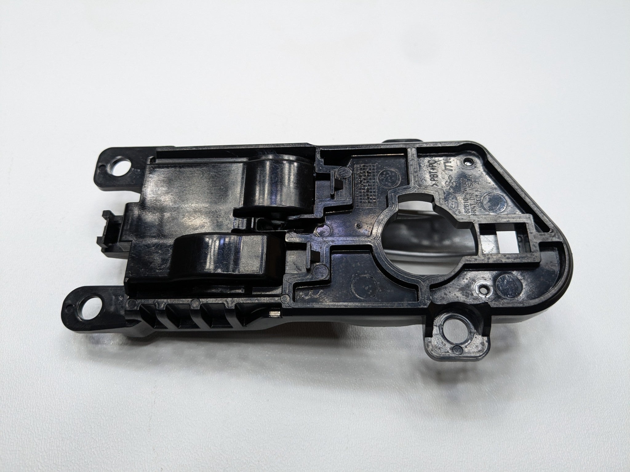 2013 - 2019 OEM HYUNDAI SANTA FE FRONT LEFT DRIVER SIDE INTERIOR DOOR HANDLE