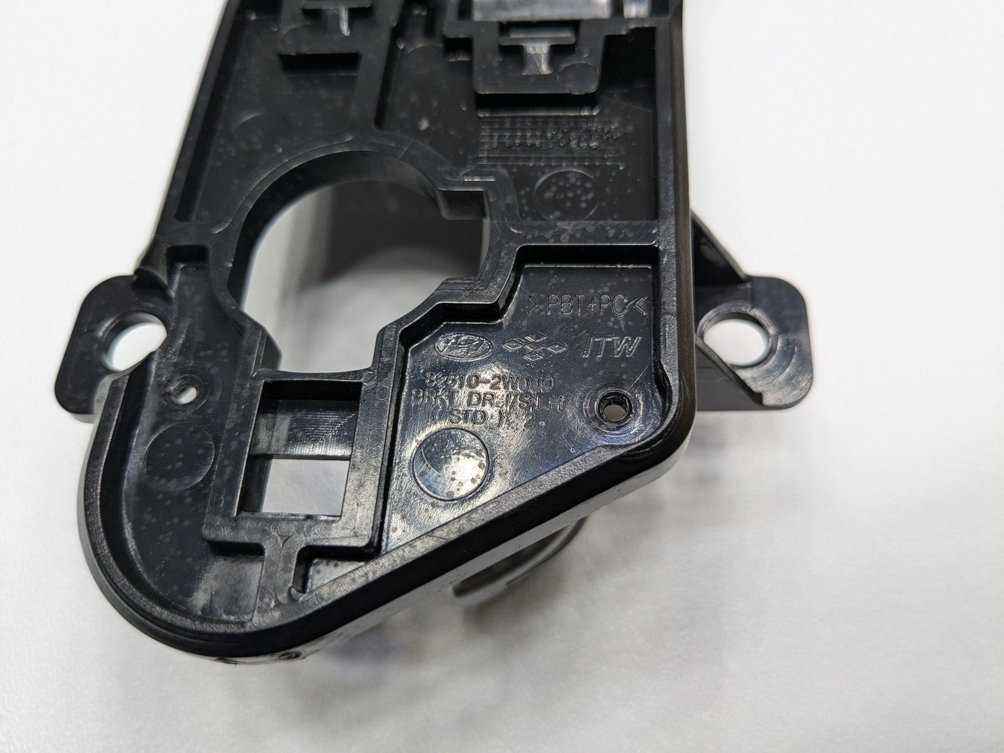 2013 - 2019 OEM HYUNDAI SANTA FE FRONT LEFT DRIVER SIDE INTERIOR DOOR HANDLE
