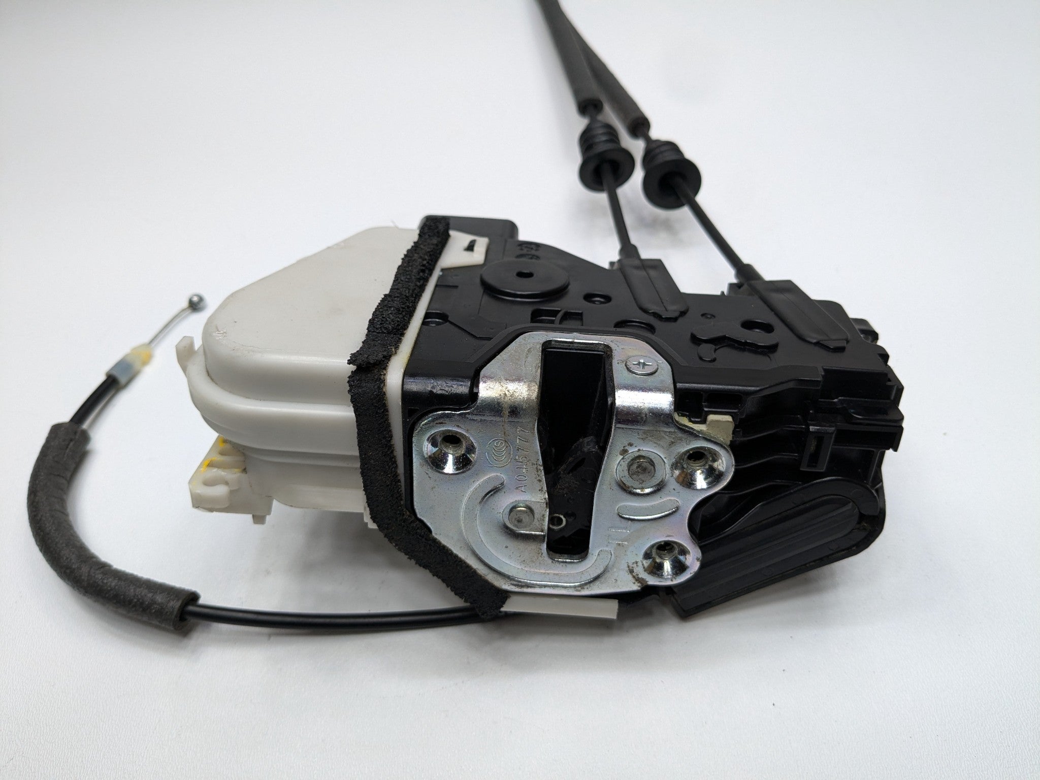 2013 - 2019 OEM HYUNDAI SANTA FE FRONT LEFT DRIVER SIDE DOOR LATCH LOCK ACTUATOR