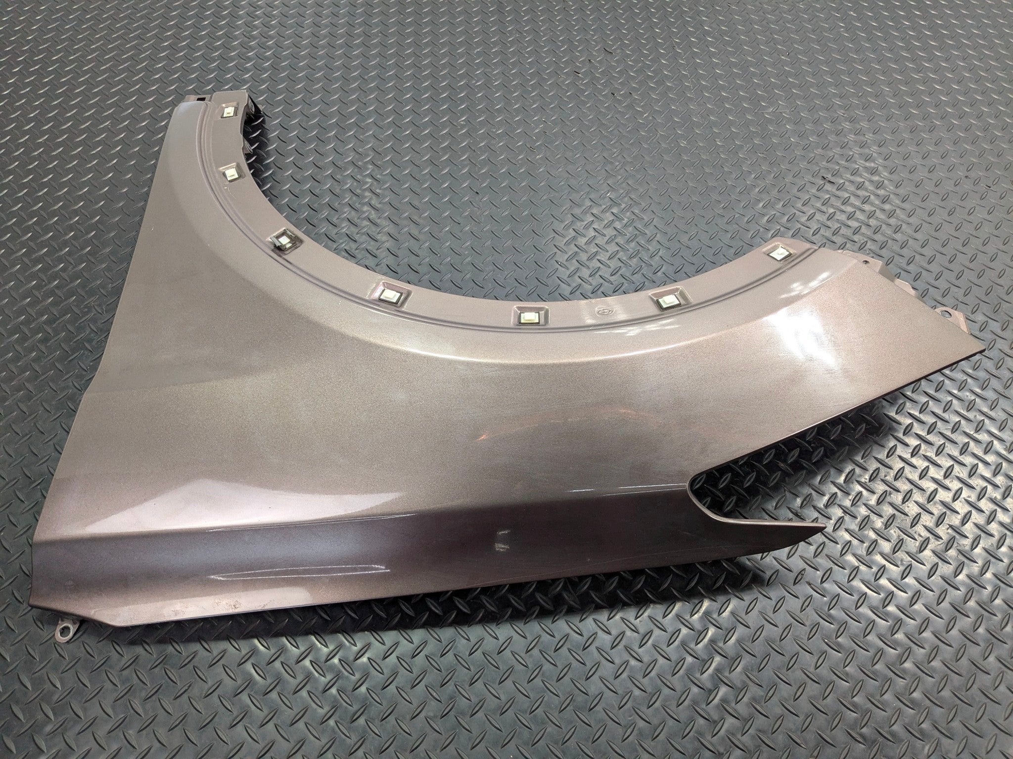 2013 - 2019 OEM HYUNDAI SANTA FE FRONT LEFT DRIVER SIDE FENDER COVER PANEL