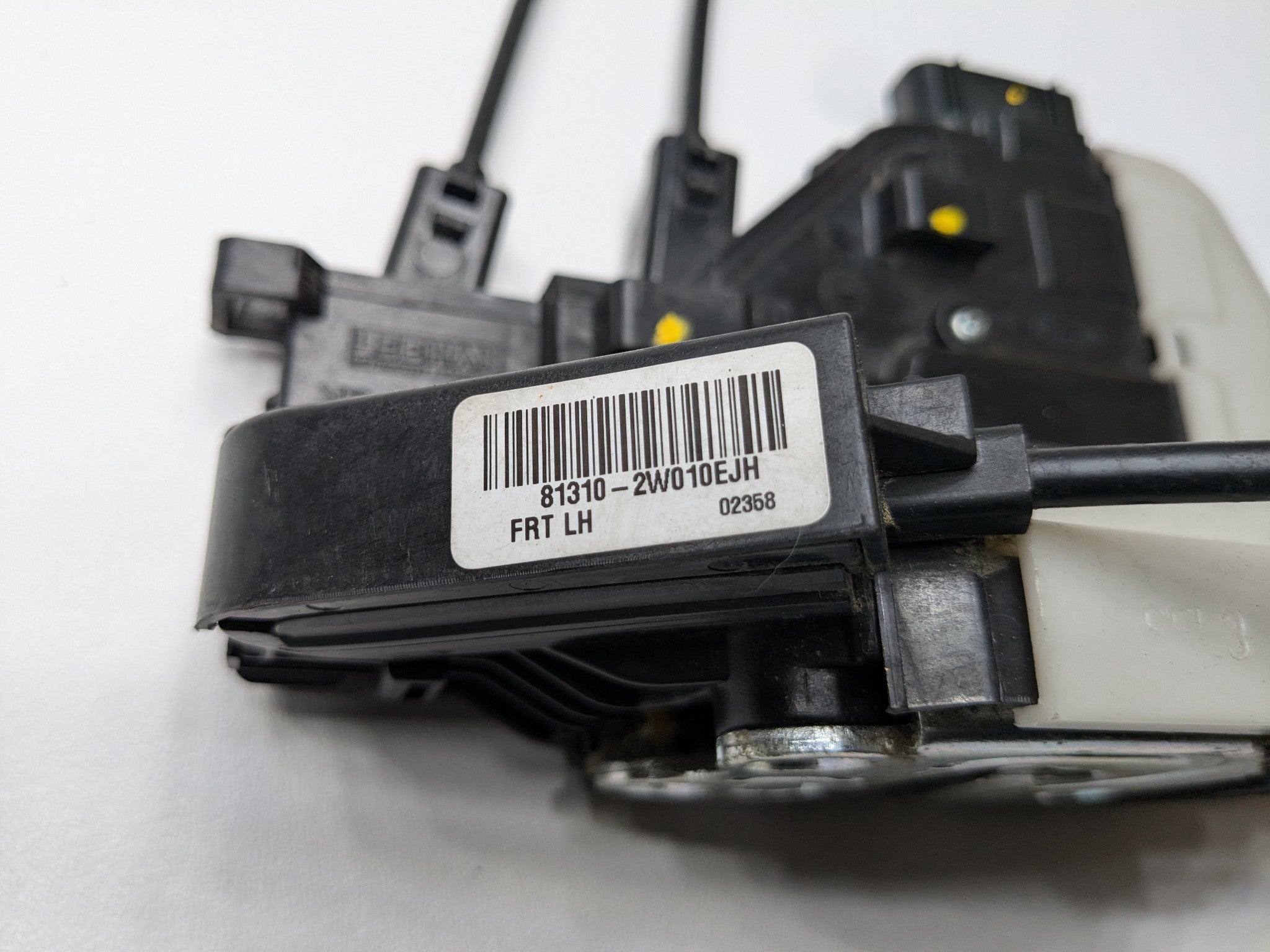 2013 - 2019 OEM HYUNDAI SANTA FE FRONT LEFT DRIVER SIDE DOOR LATCH LOCK ACTUATOR