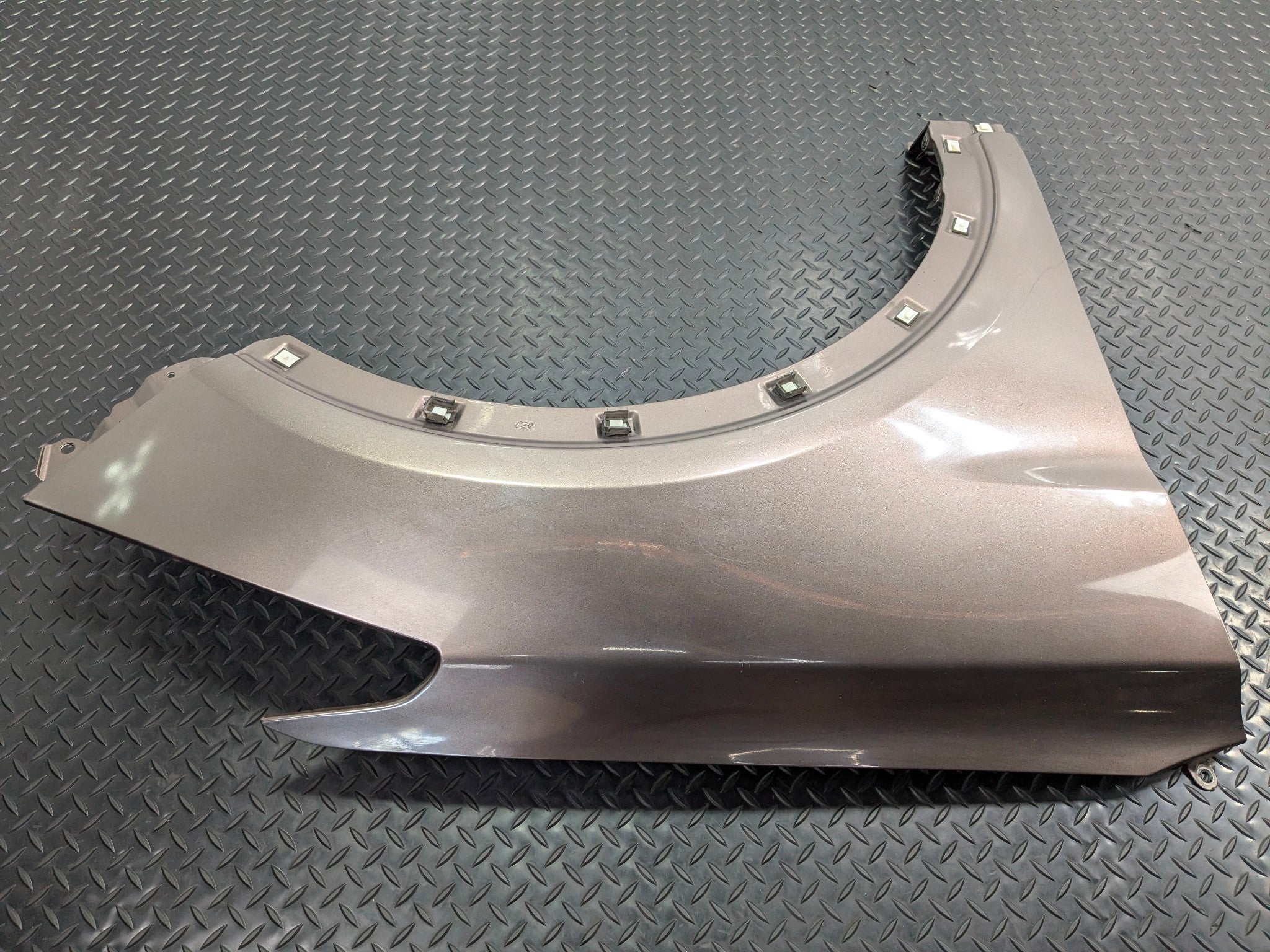 2013 - 2019 OEM HYUNDAI SANTA FE FRONT RIGHT PASSENGER SIDE FENDER COVER PANEL