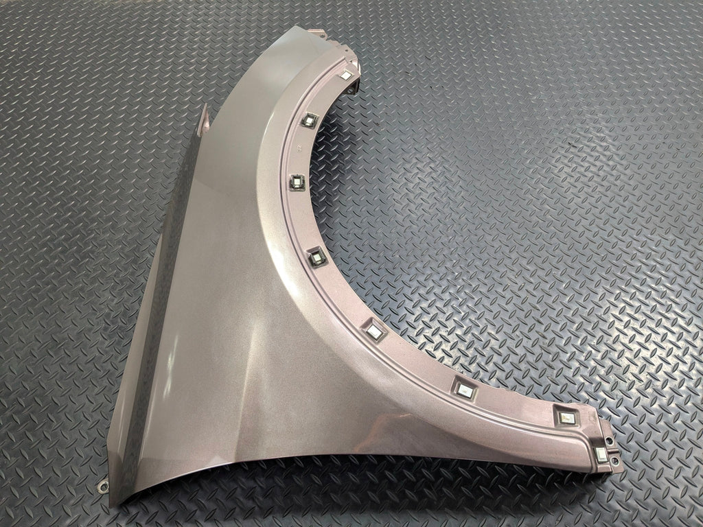2013 - 2019 OEM HYUNDAI SANTA FE FRONT RIGHT PASSENGER SIDE FENDER COVER PANEL