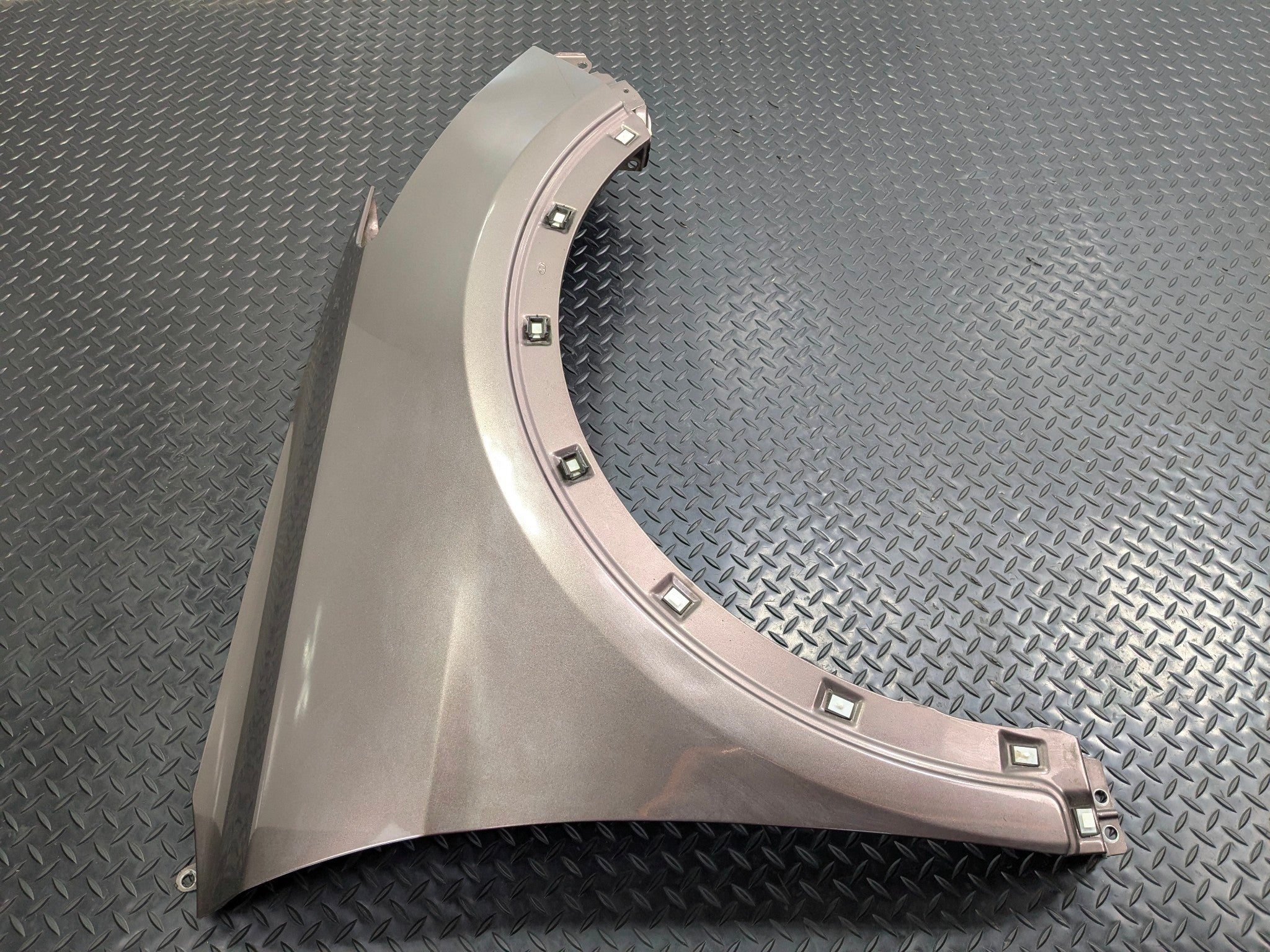 2013 - 2019 OEM HYUNDAI SANTA FE FRONT RIGHT PASSENGER SIDE FENDER COVER PANEL