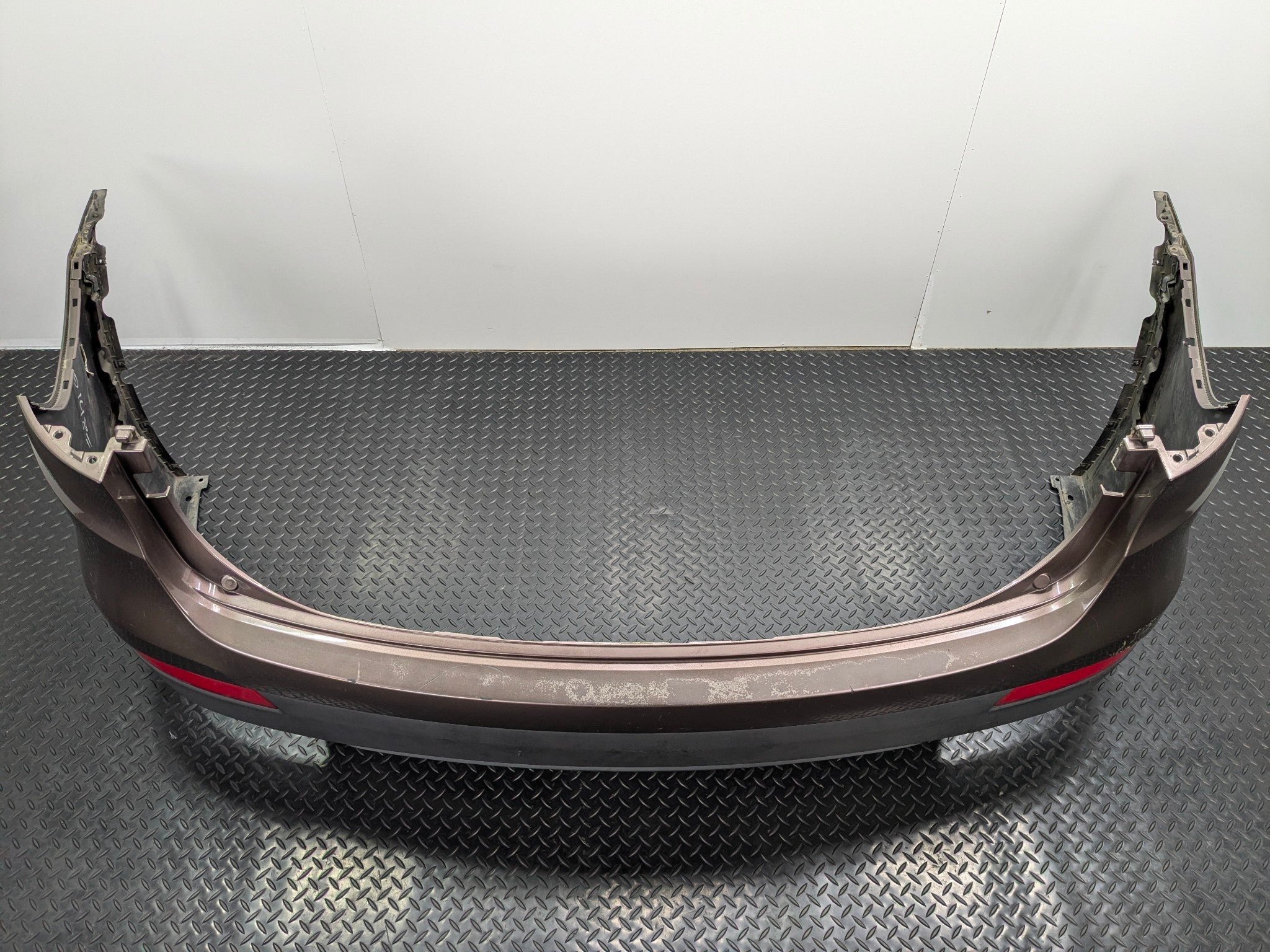 2013 - 2019 OEM HYUNDAI SANTA FE REAR BUMPER COVER PANEL ASSEMBLY