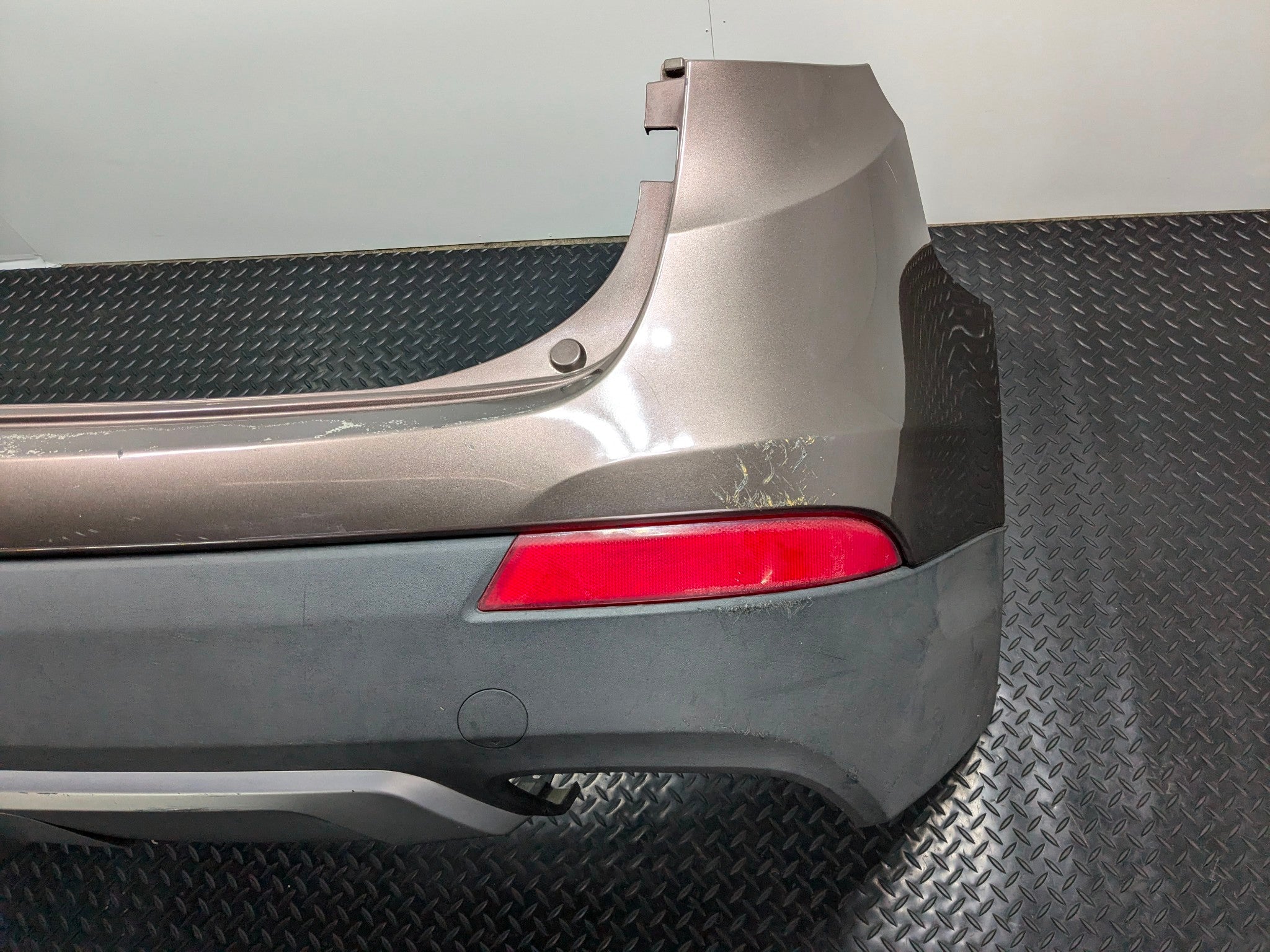 2013 - 2019 OEM HYUNDAI SANTA FE REAR BUMPER COVER PANEL ASSEMBLY