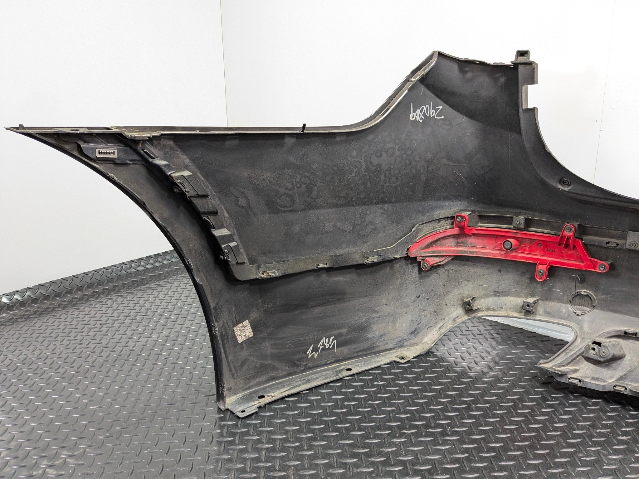 2013 - 2019 OEM HYUNDAI SANTA FE REAR BUMPER COVER PANEL ASSEMBLY