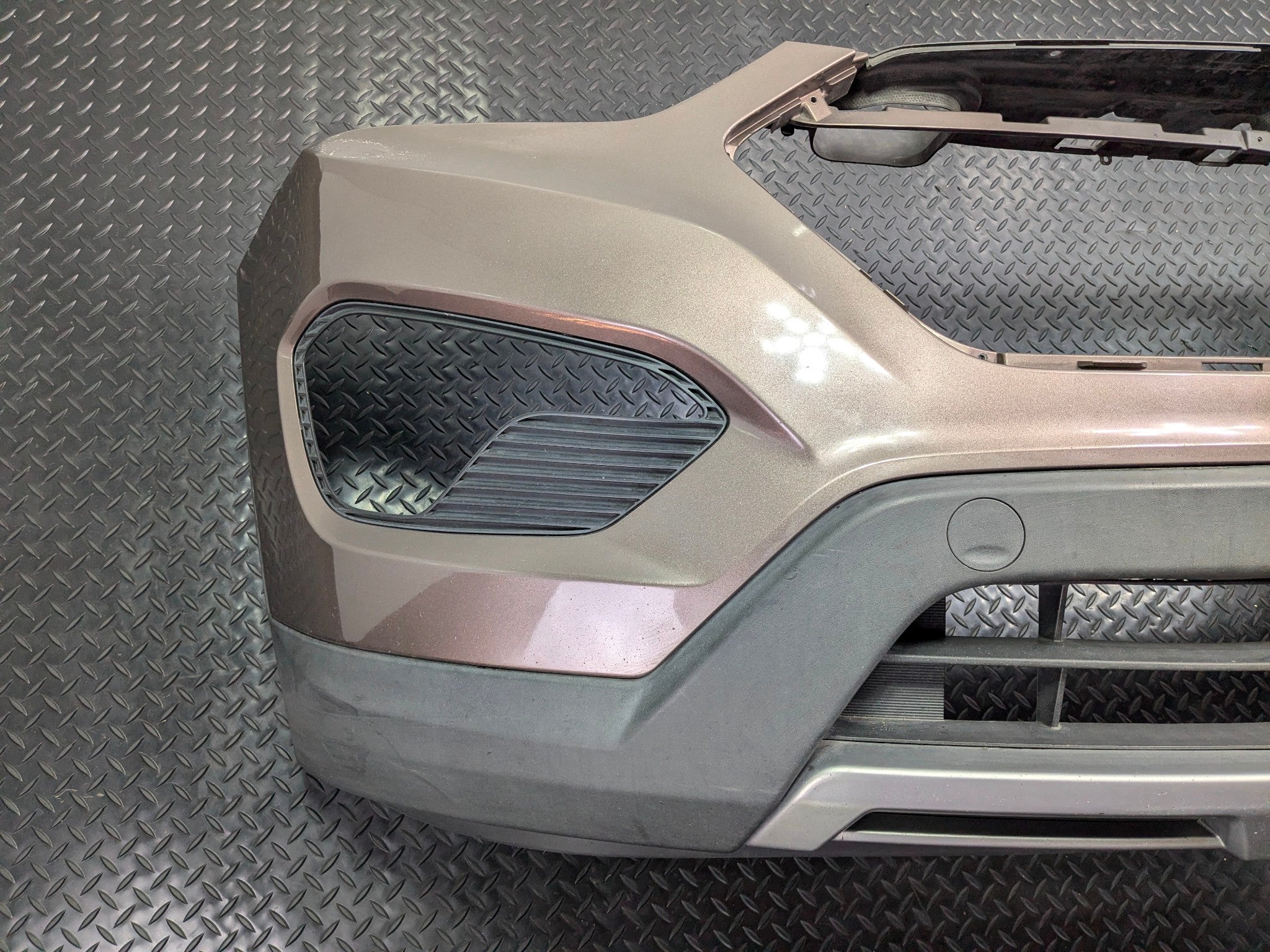 2013 - 2019 OEM HYUNDAI SANTA FE FRONT BUMPER COVER ASSEMBLY GRAYISH ORANGE