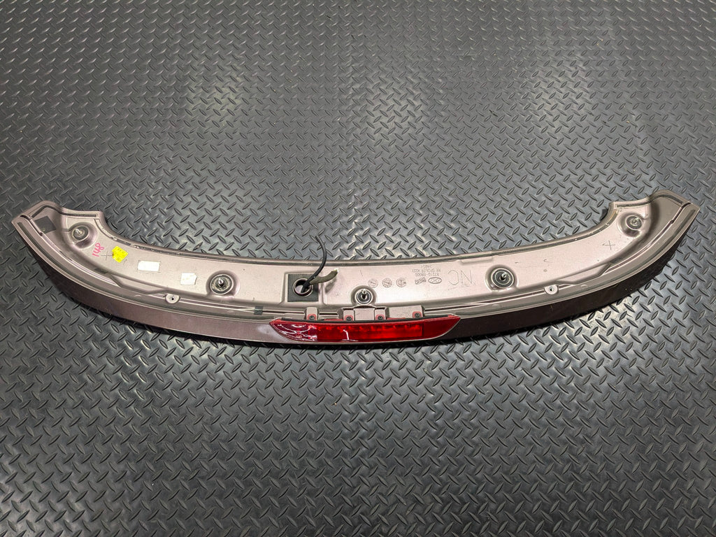 2013 - 2019 OEM HYUNDAI SANTA FE REAR TRUNK SPOILER WING WITH THIRD BRAKE LIGHT