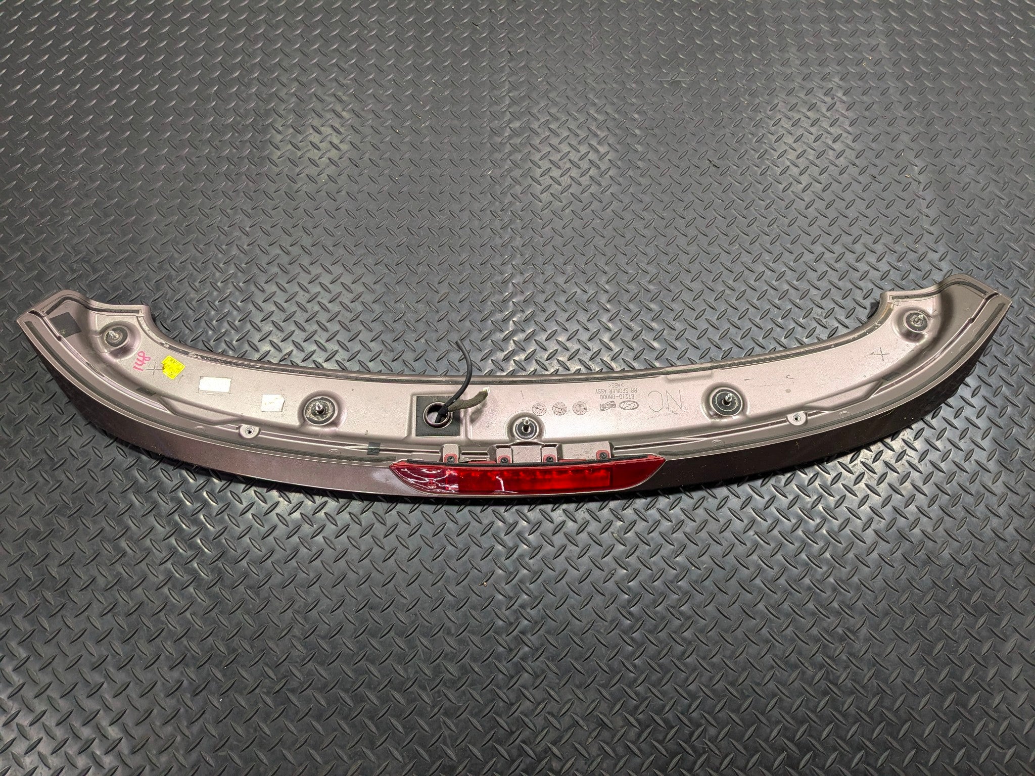 2013 - 2019 OEM HYUNDAI SANTA FE REAR TRUNK SPOILER WING WITH THIRD BRAKE LIGHT