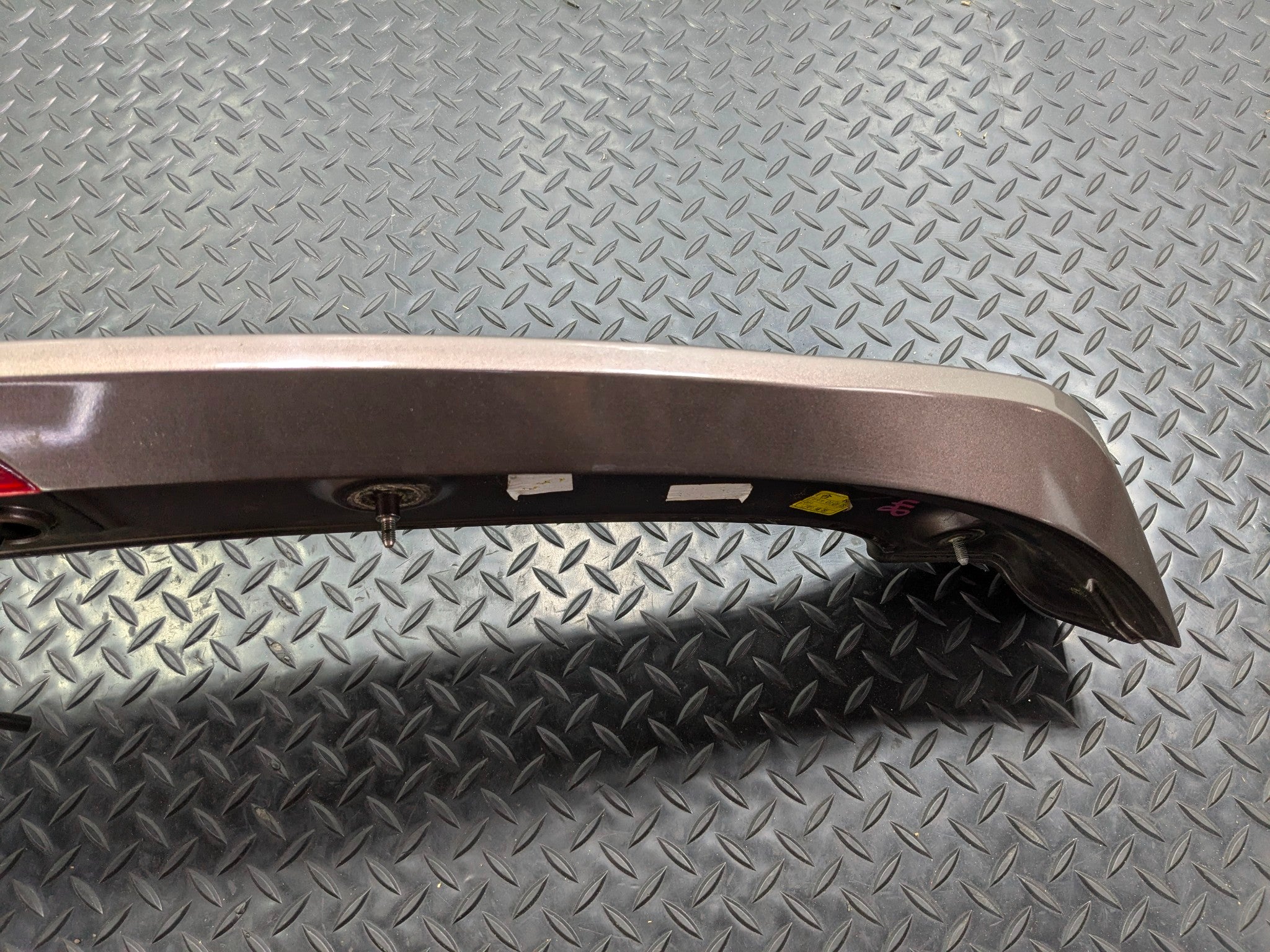 2013 - 2019 OEM HYUNDAI SANTA FE REAR TRUNK SPOILER WING WITH THIRD BRAKE LIGHT