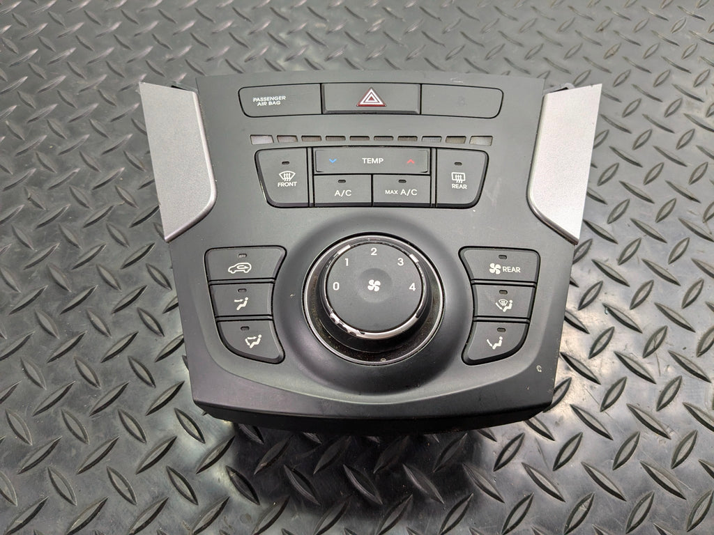 13 - 19 OEM HYUNDAI SANTA FE FRONT AC HEATER TEMPERATURE CLIMATE CONTROL SWITCH